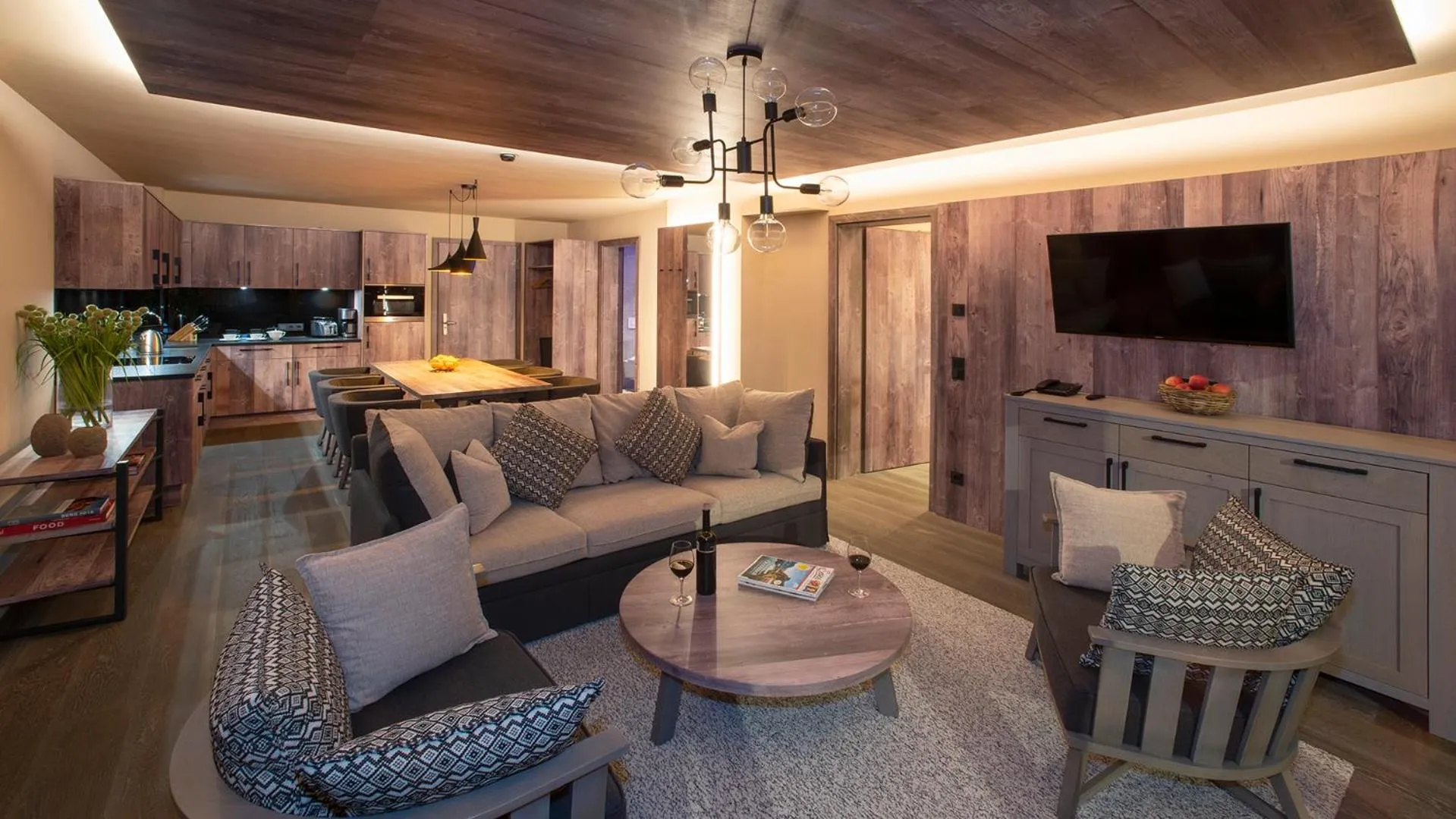 Seating area in Mountain Spa Residences