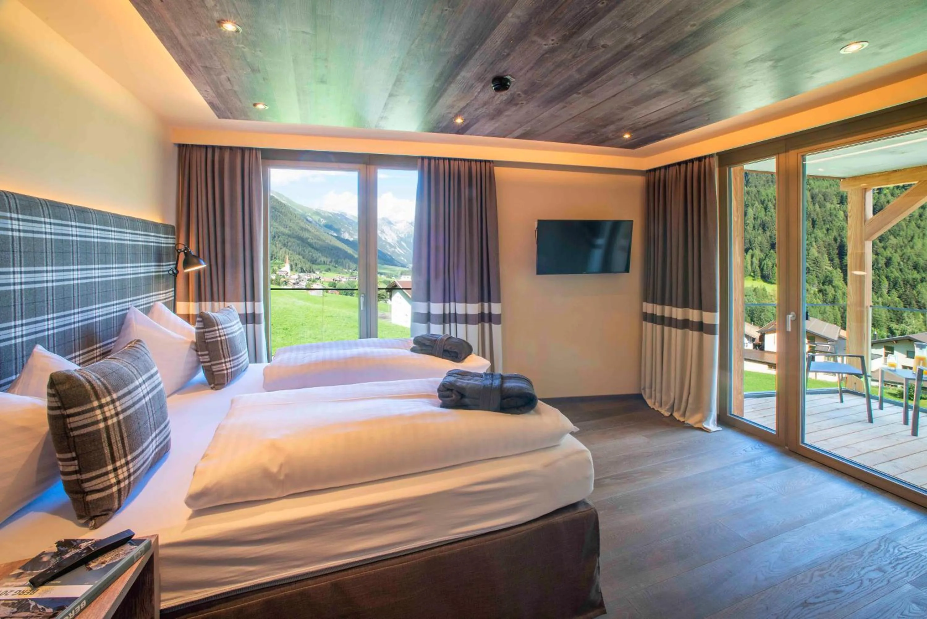 Bedroom, Bed in Mountain Spa Residences