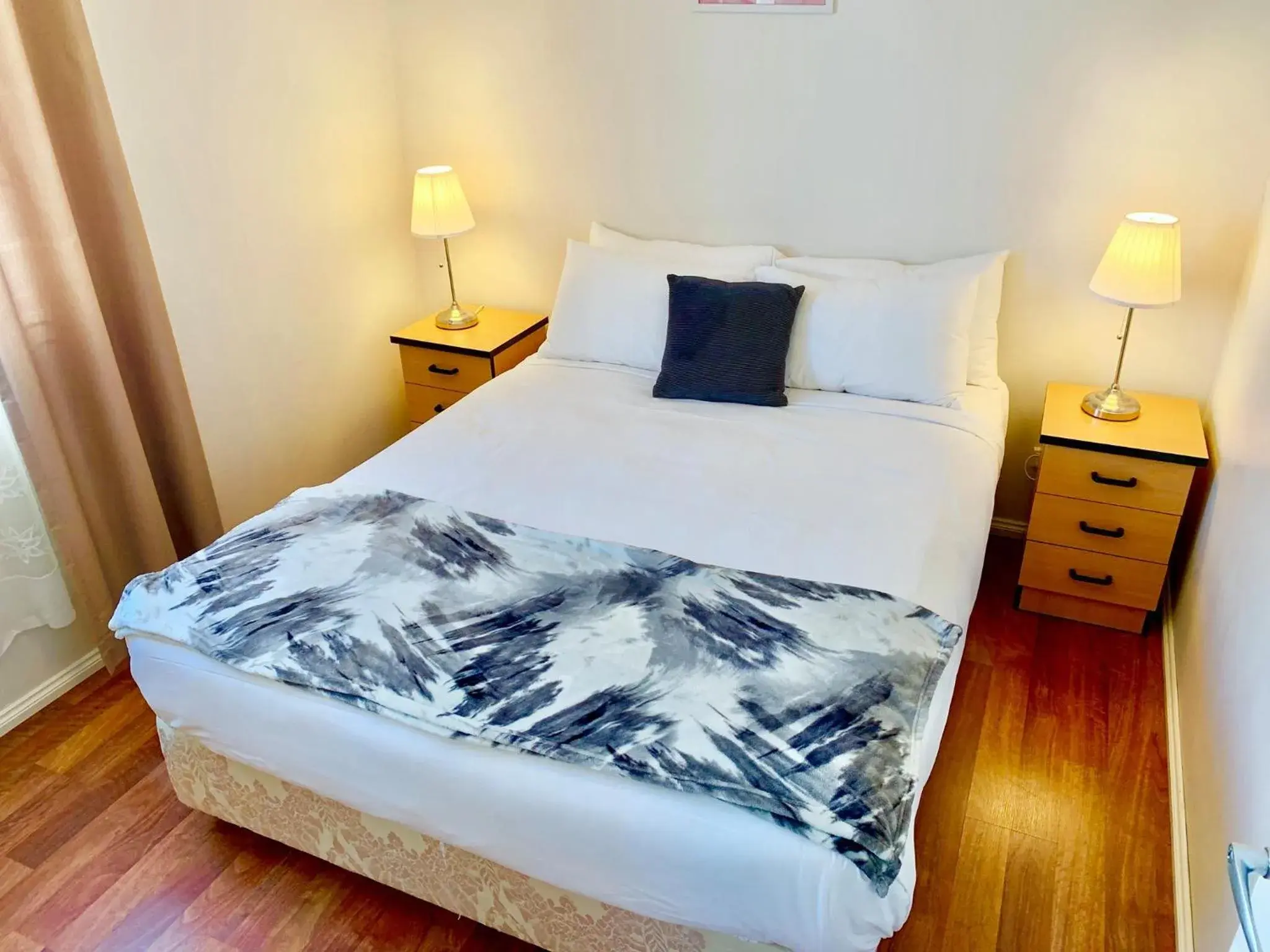 Two-Bedroom Chalet in Sunset Beach Holiday Park Two-Bedroom Chalet in Sunset Beach Holiday Park