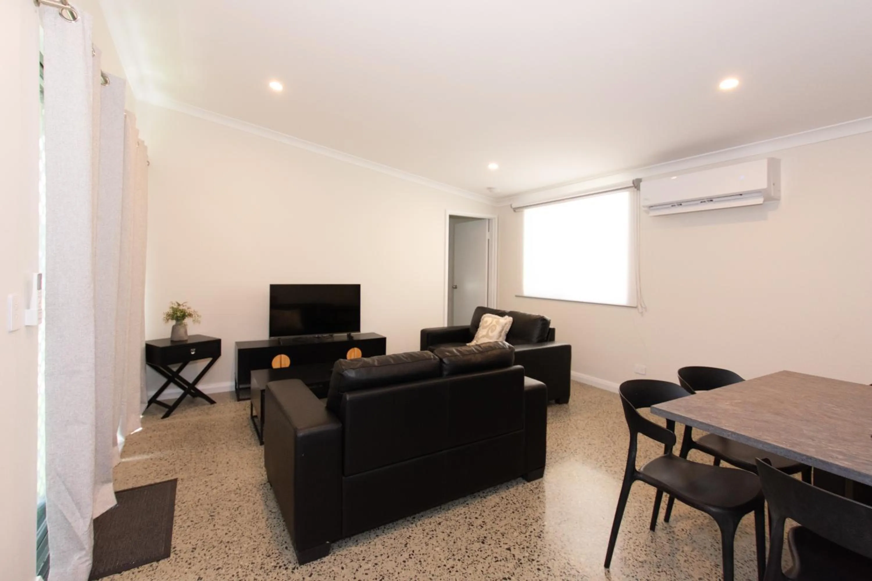 Communal lounge/ TV room in Sunset Beach Holiday Park