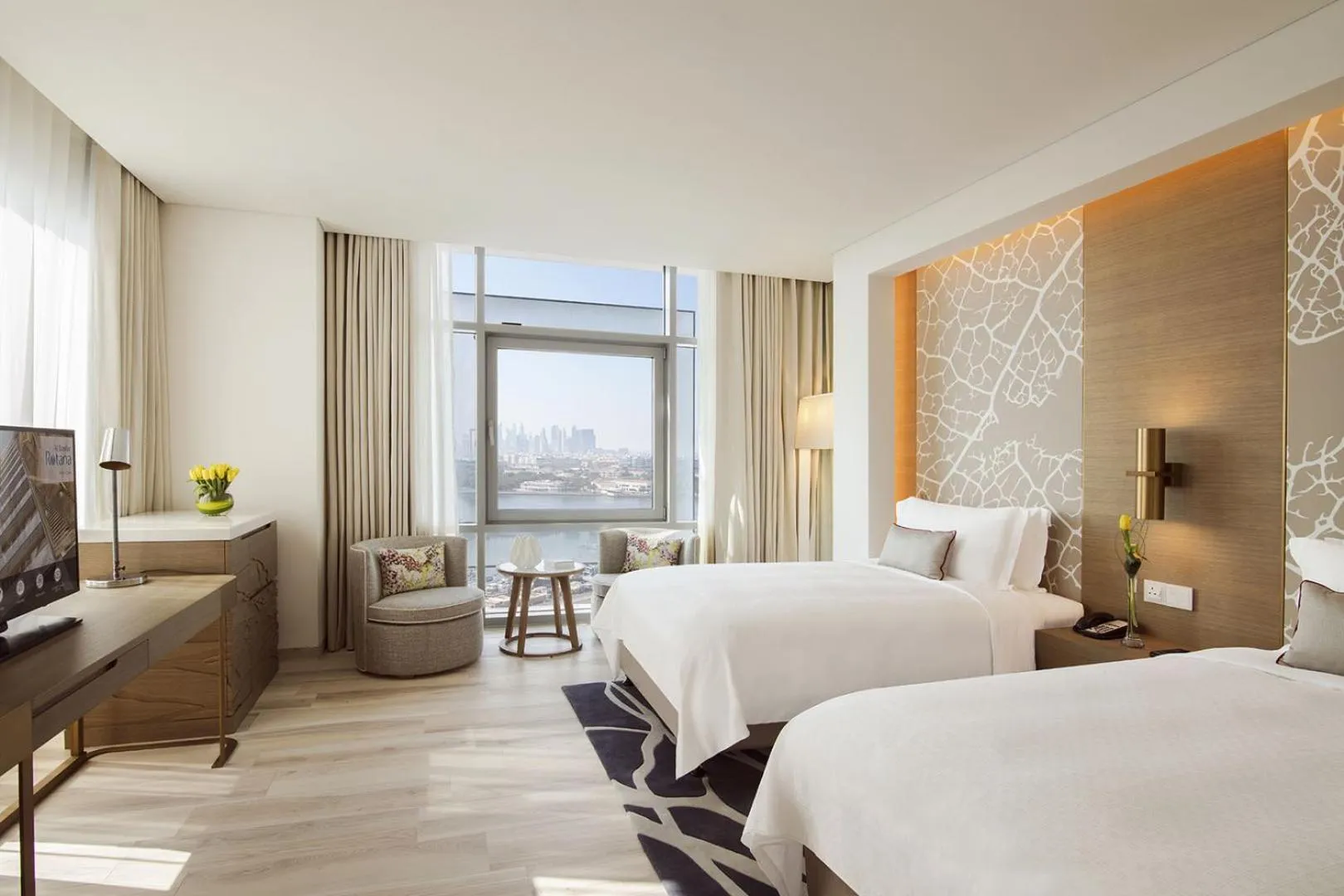 Bedroom, Bed in Al Bandar Rotana – Dubai Creek