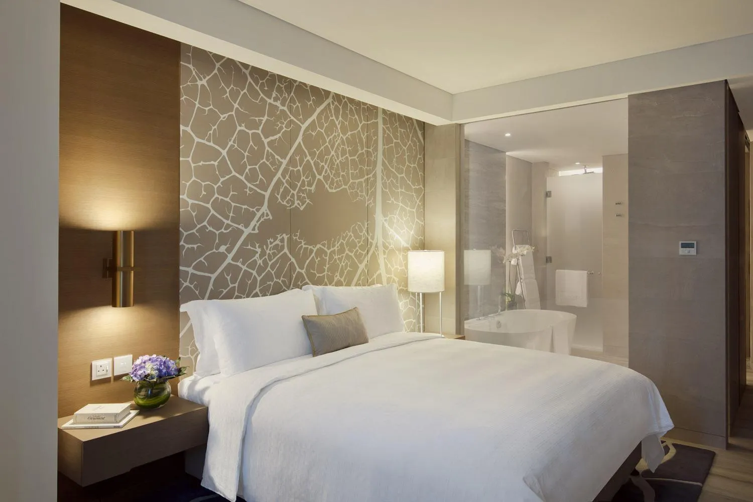 Bedroom, Bed in Al Bandar Rotana – Dubai Creek