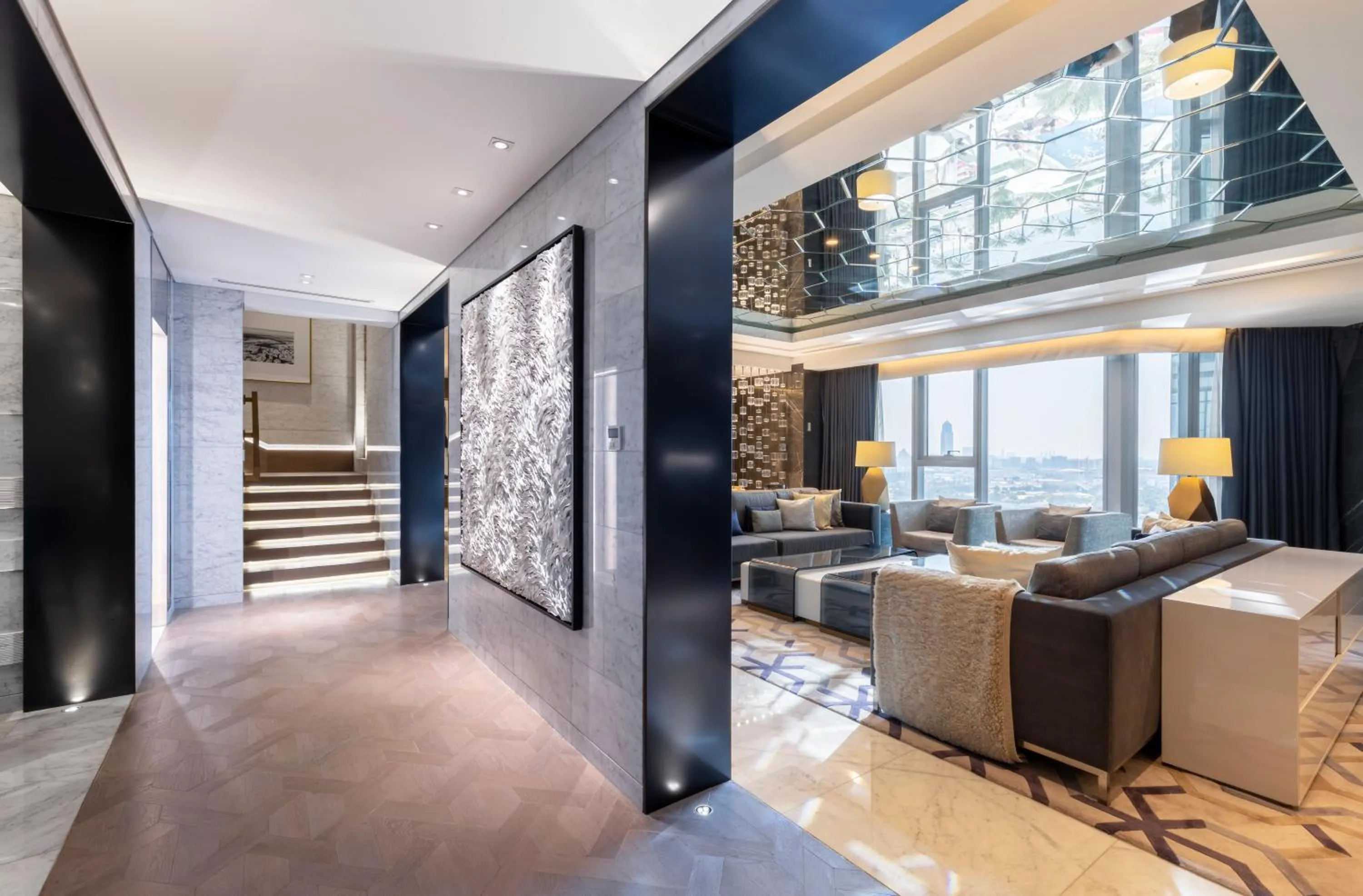 Living room in Al Bandar Rotana – Dubai Creek