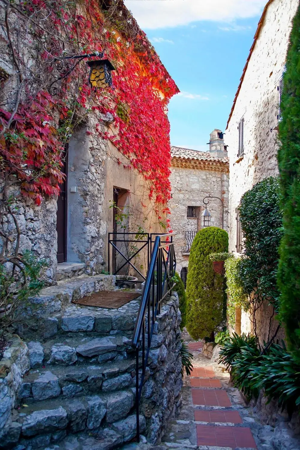Facade/entrance in Chateau Eza Facade/entrance in Chateau Eza