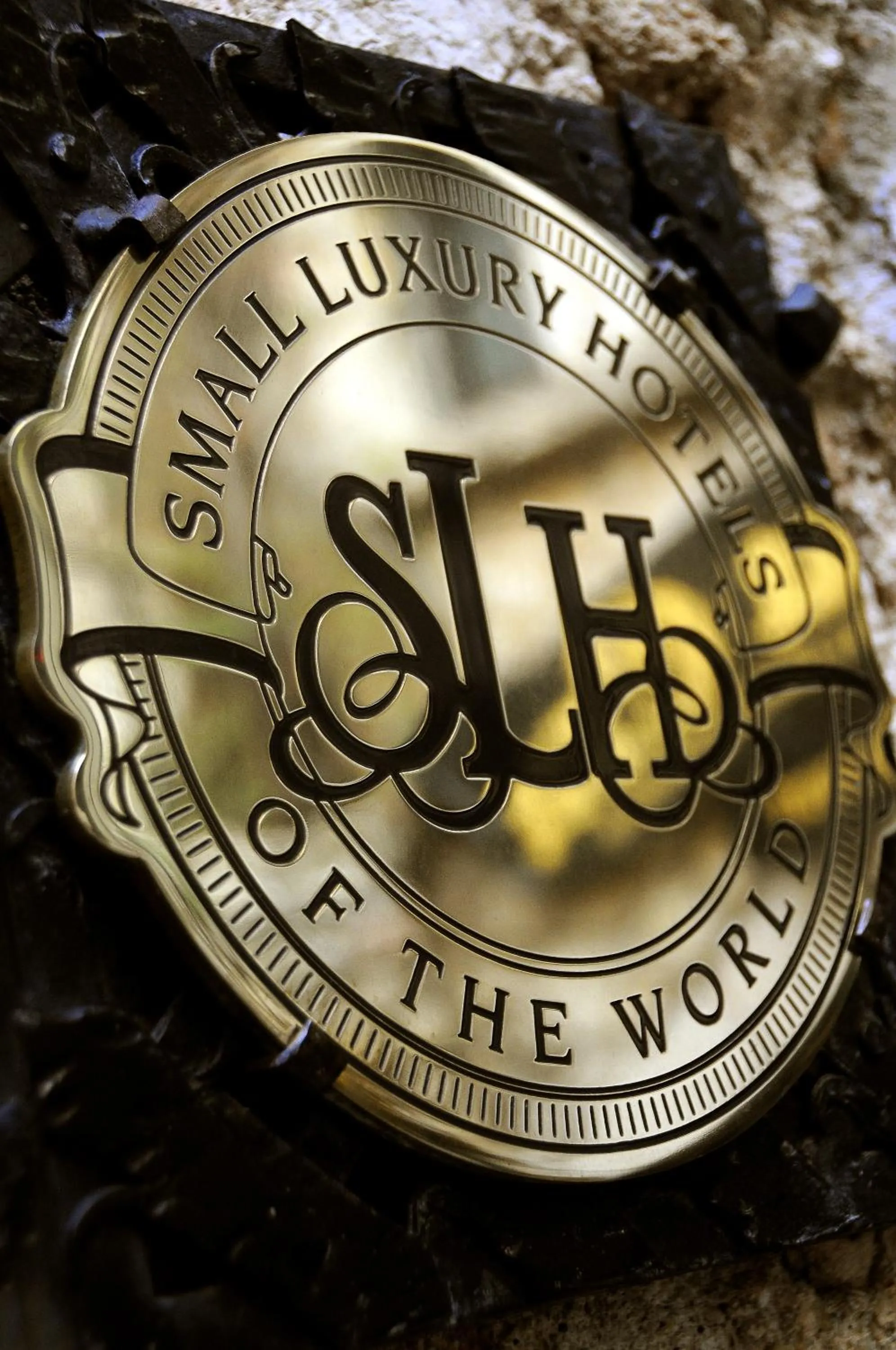 Logo/Certificate/Sign in Chateau Eza