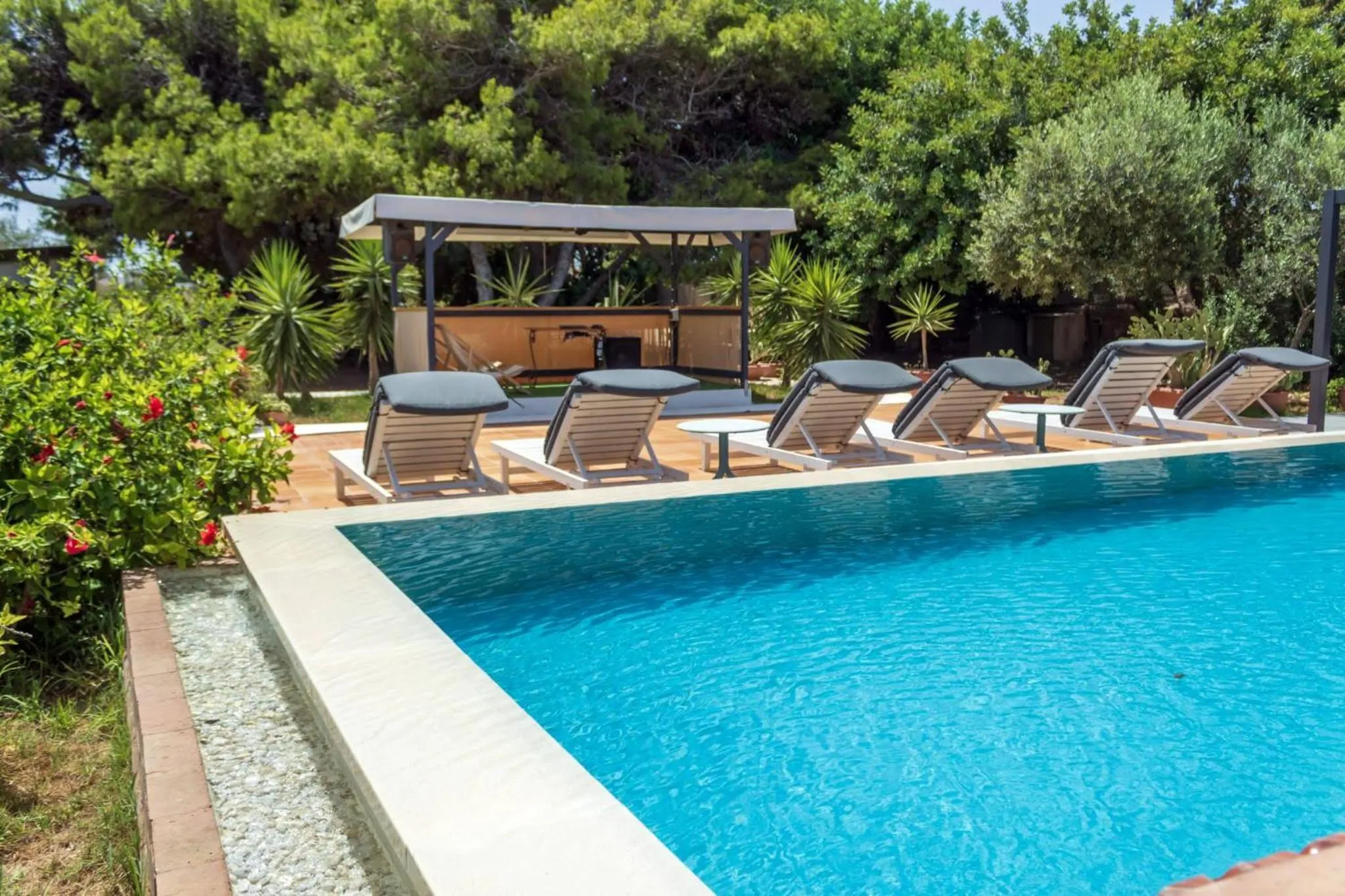 Swimming pool in bolinajazz