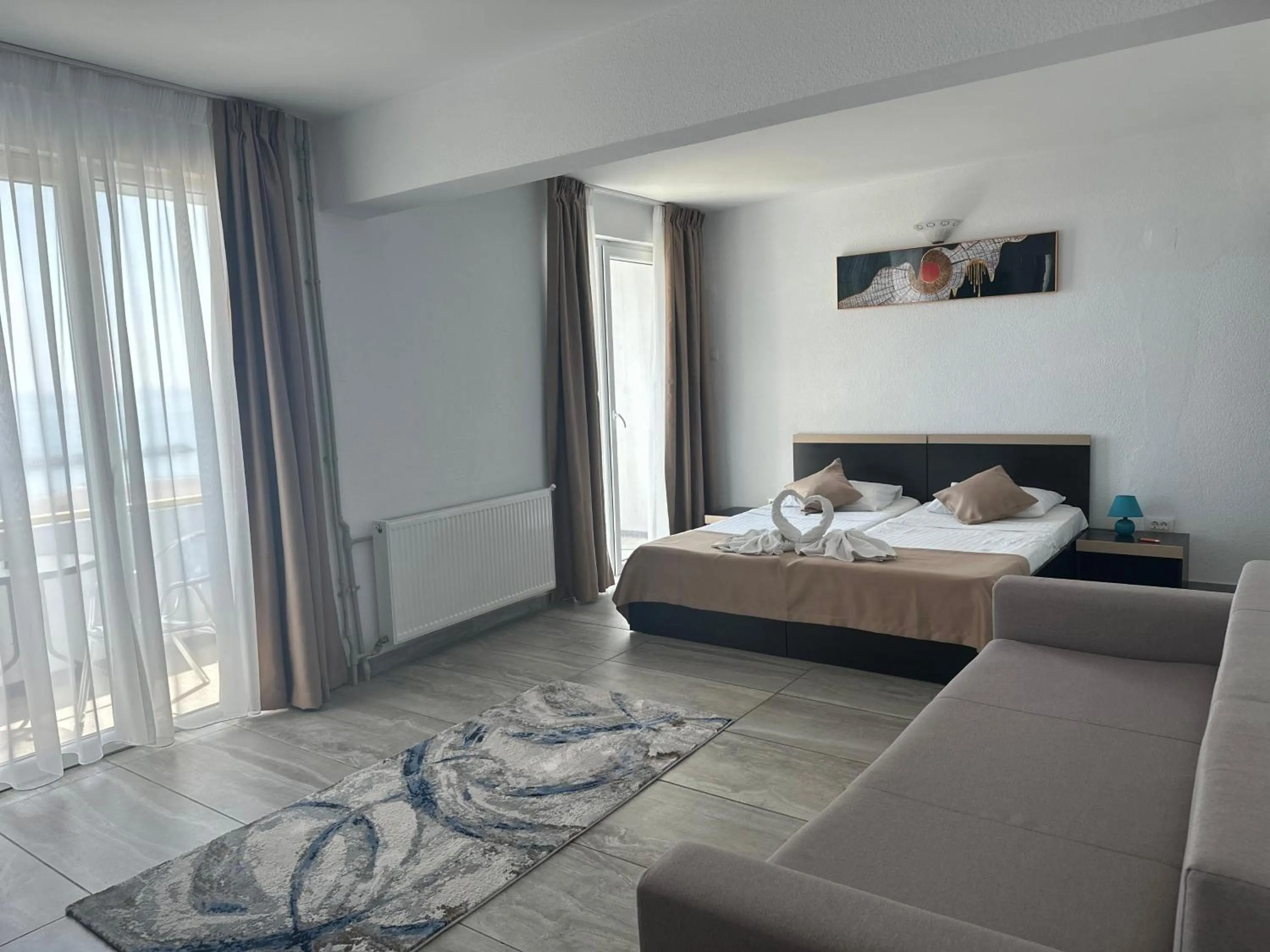 Hotel Cosmos