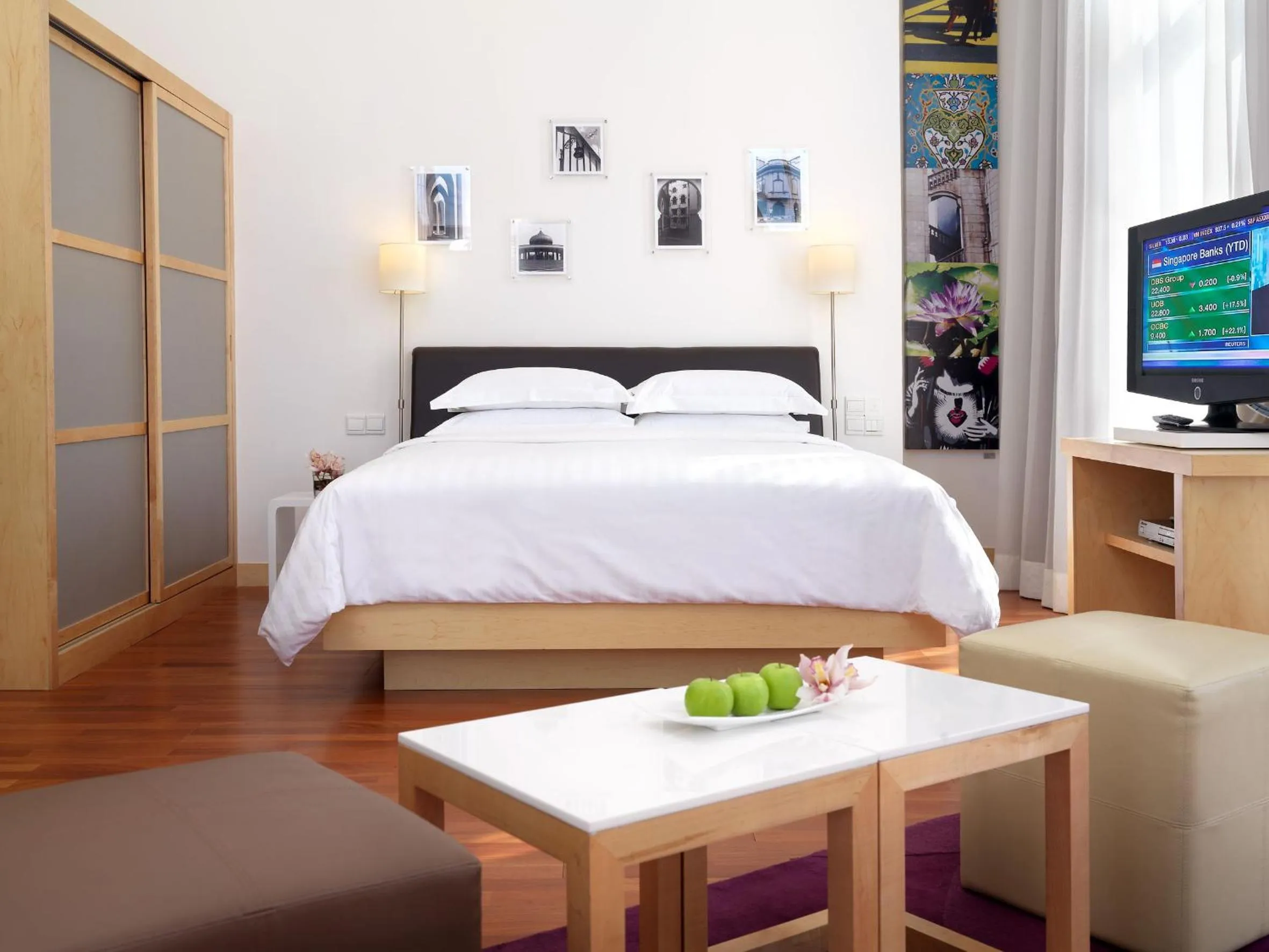 Bed in Hotel Capitol Kuala Lumpur