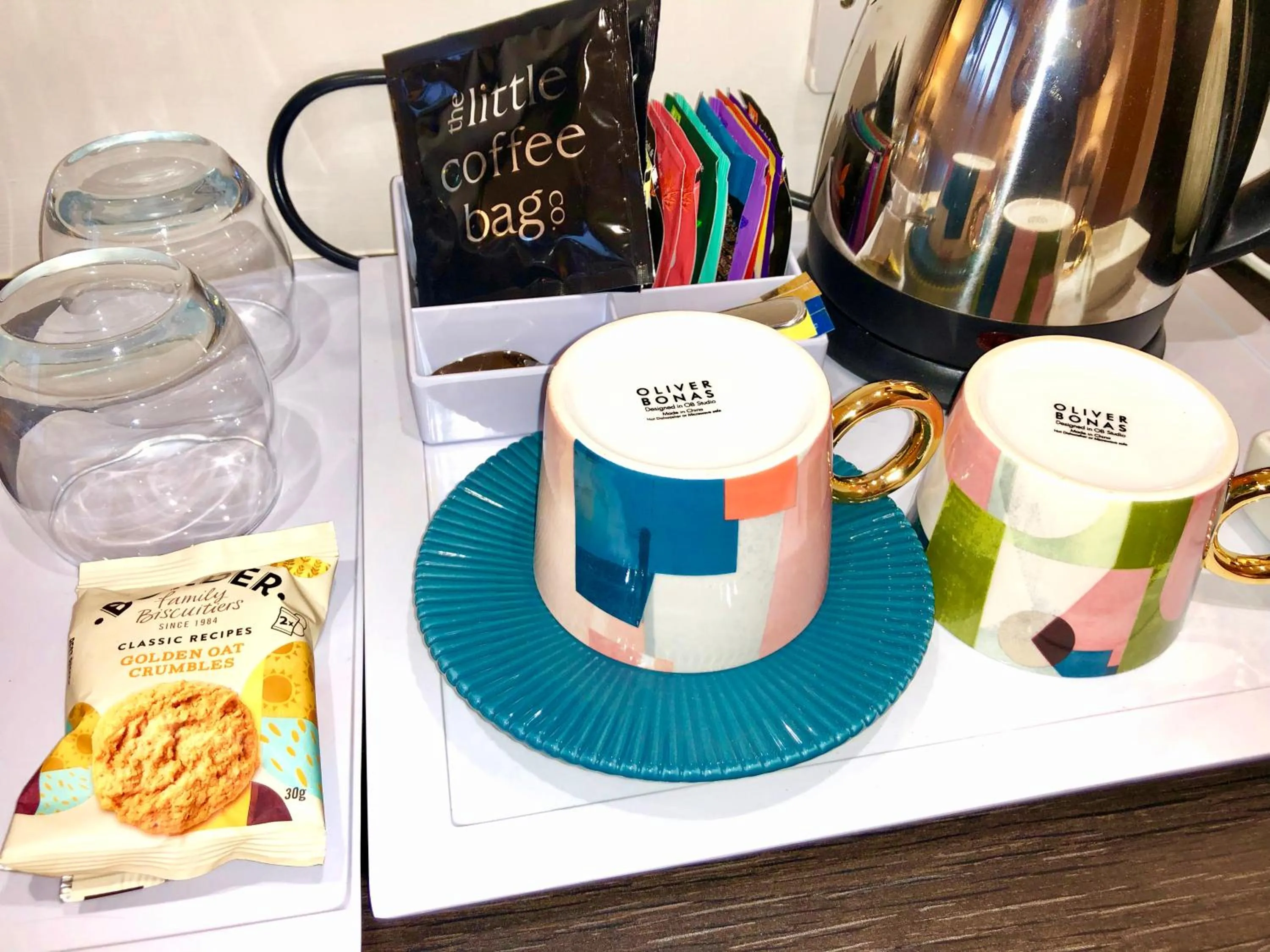 Coffee/tea facilities in Laurels