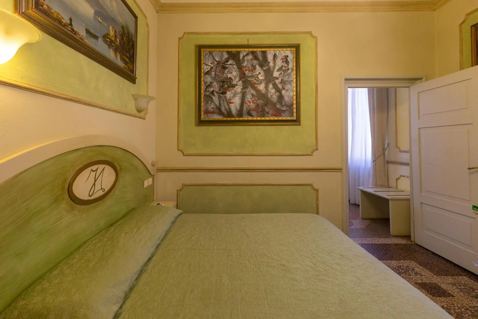 Bed in Antica Residenza D'Azeglio Room&Breakfast di Charme