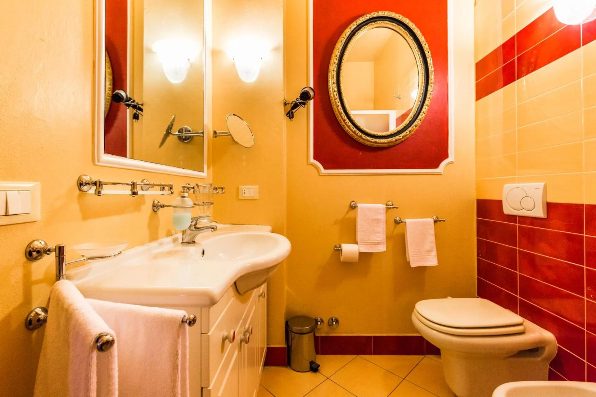 Bathroom in Antica Residenza D'Azeglio Room&Breakfast di Charme