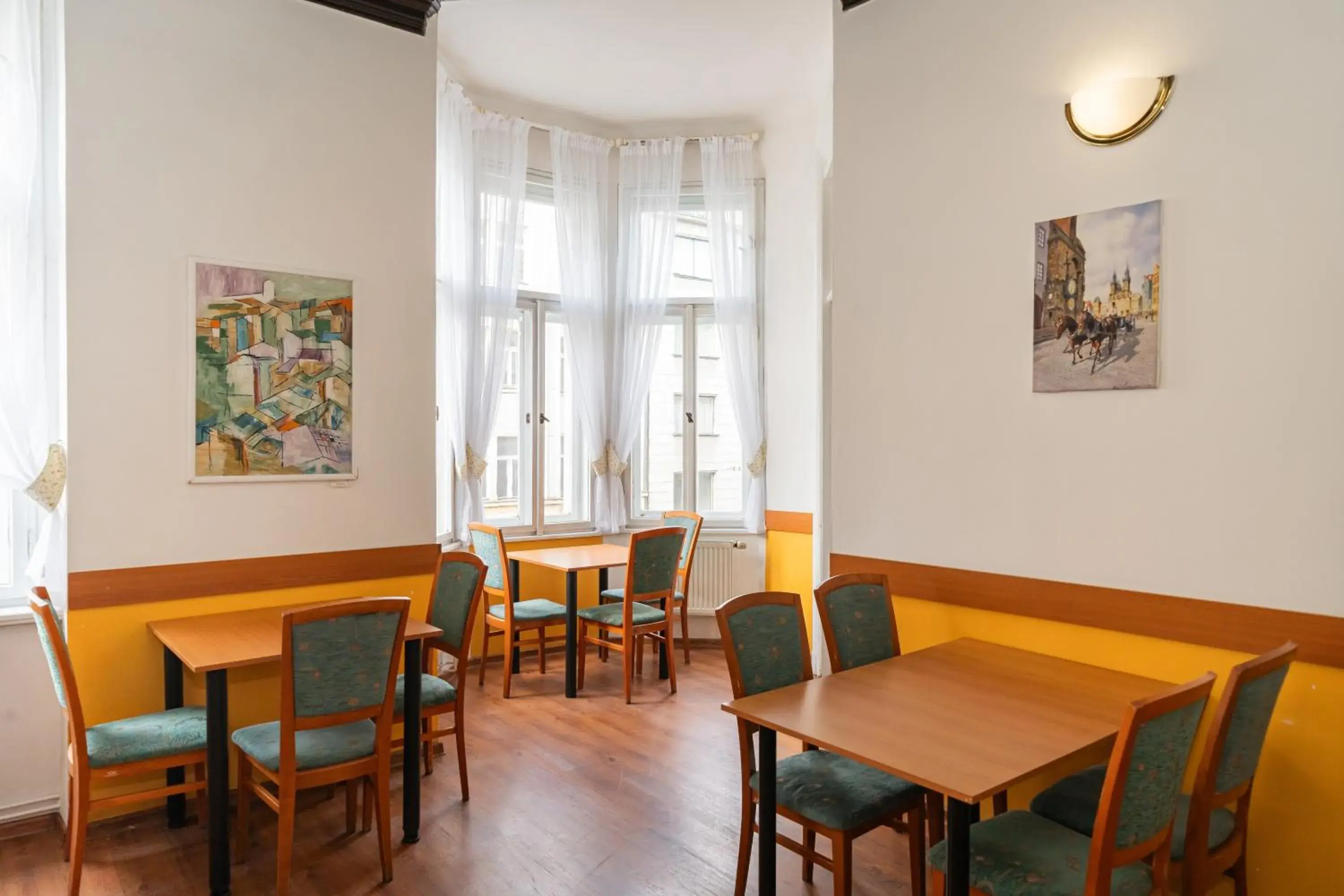 Breakfast in City Centre Breakfast in City Centre