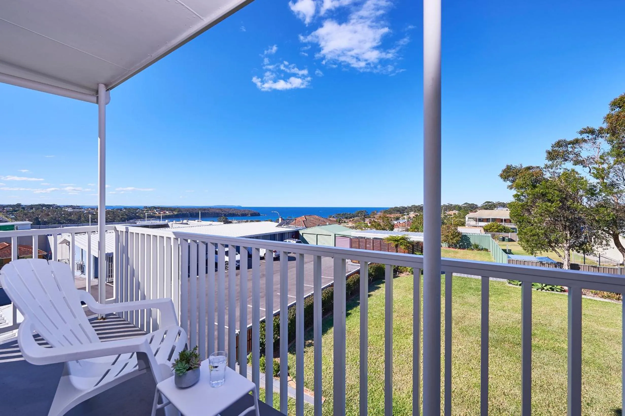 Studio Apartment with Sea View (No.9) in Harbour View Apartments