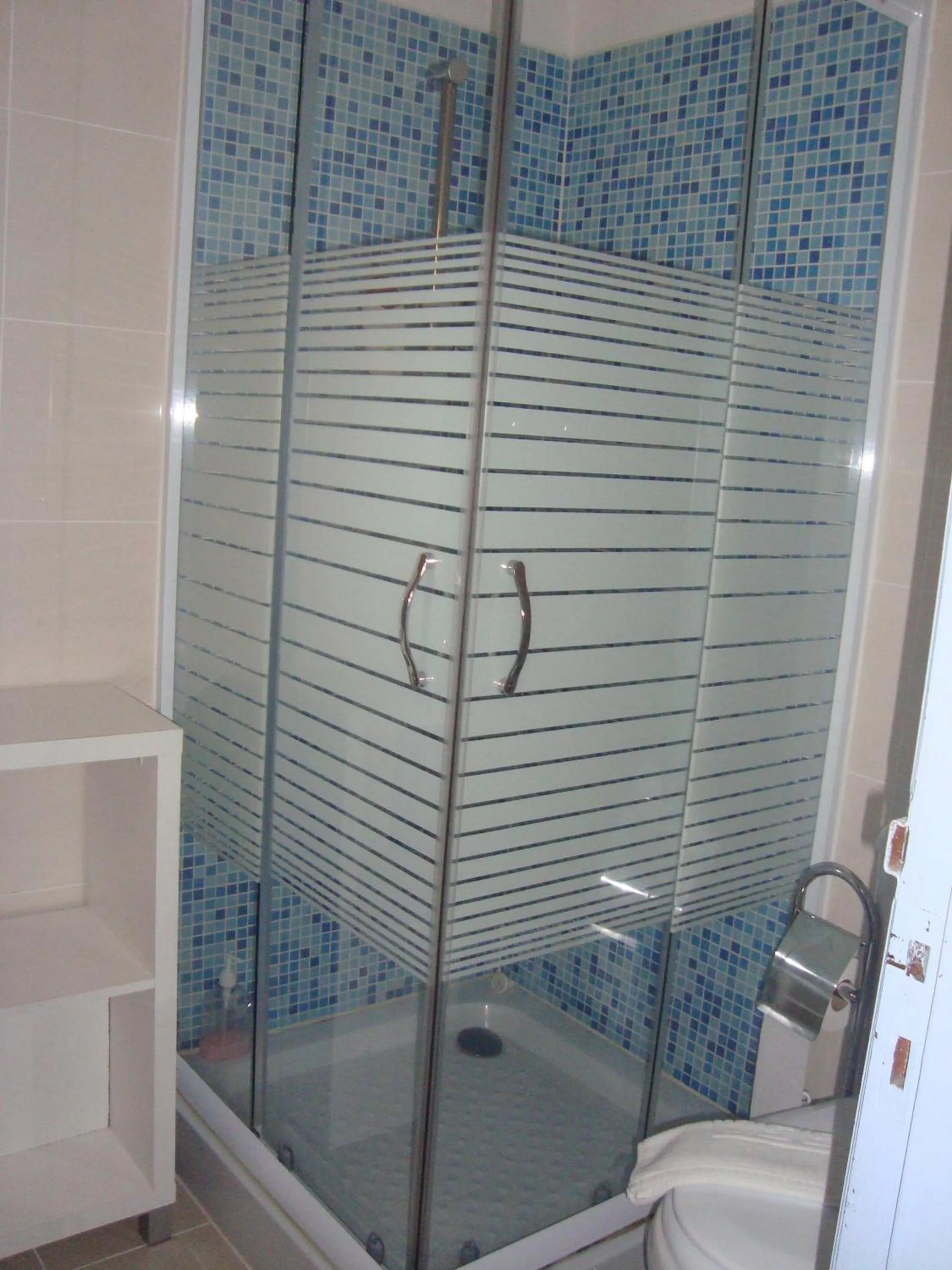 Bathroom in Hospedaria 5 Bicas