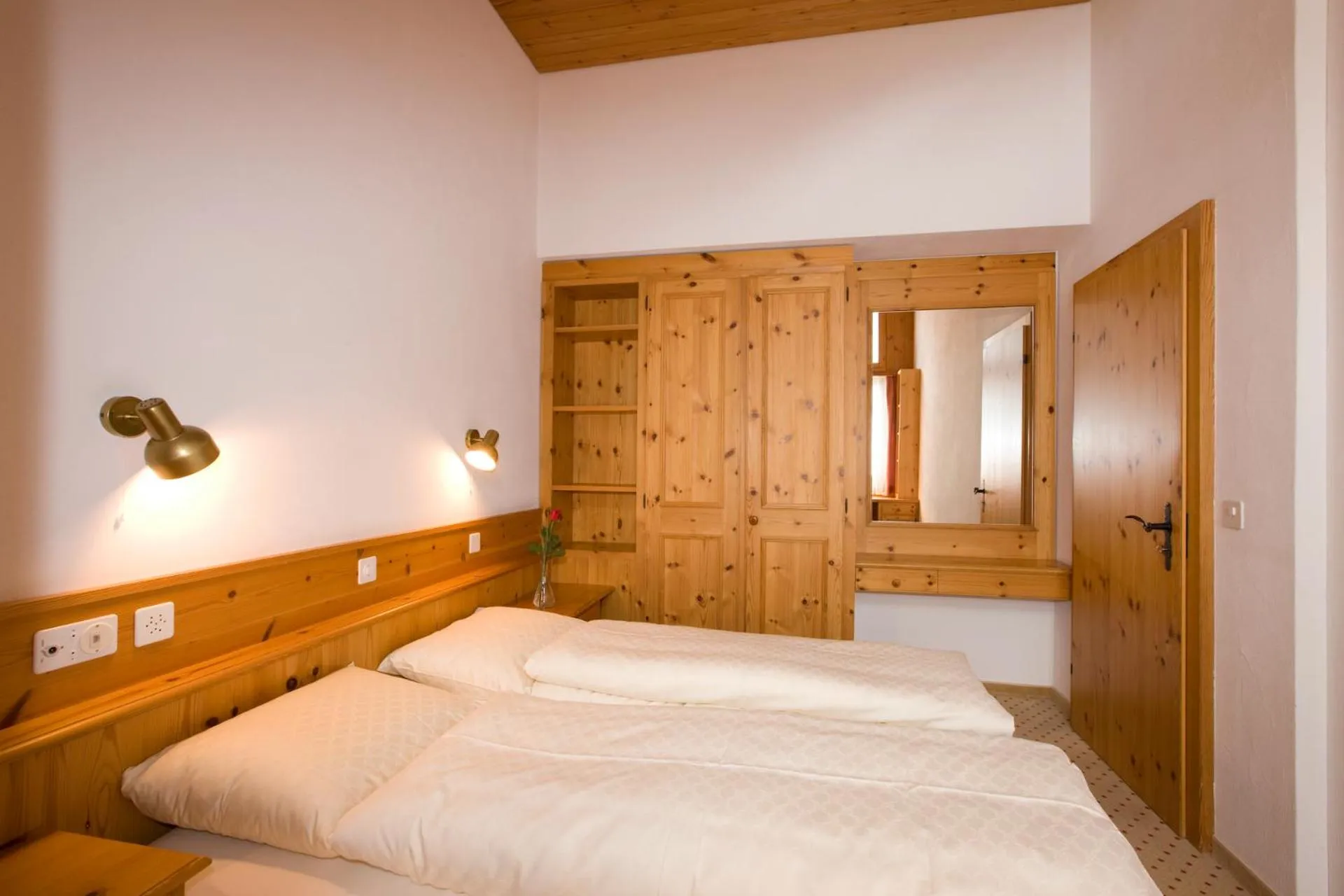 Bed in Hotel Laaxerhof