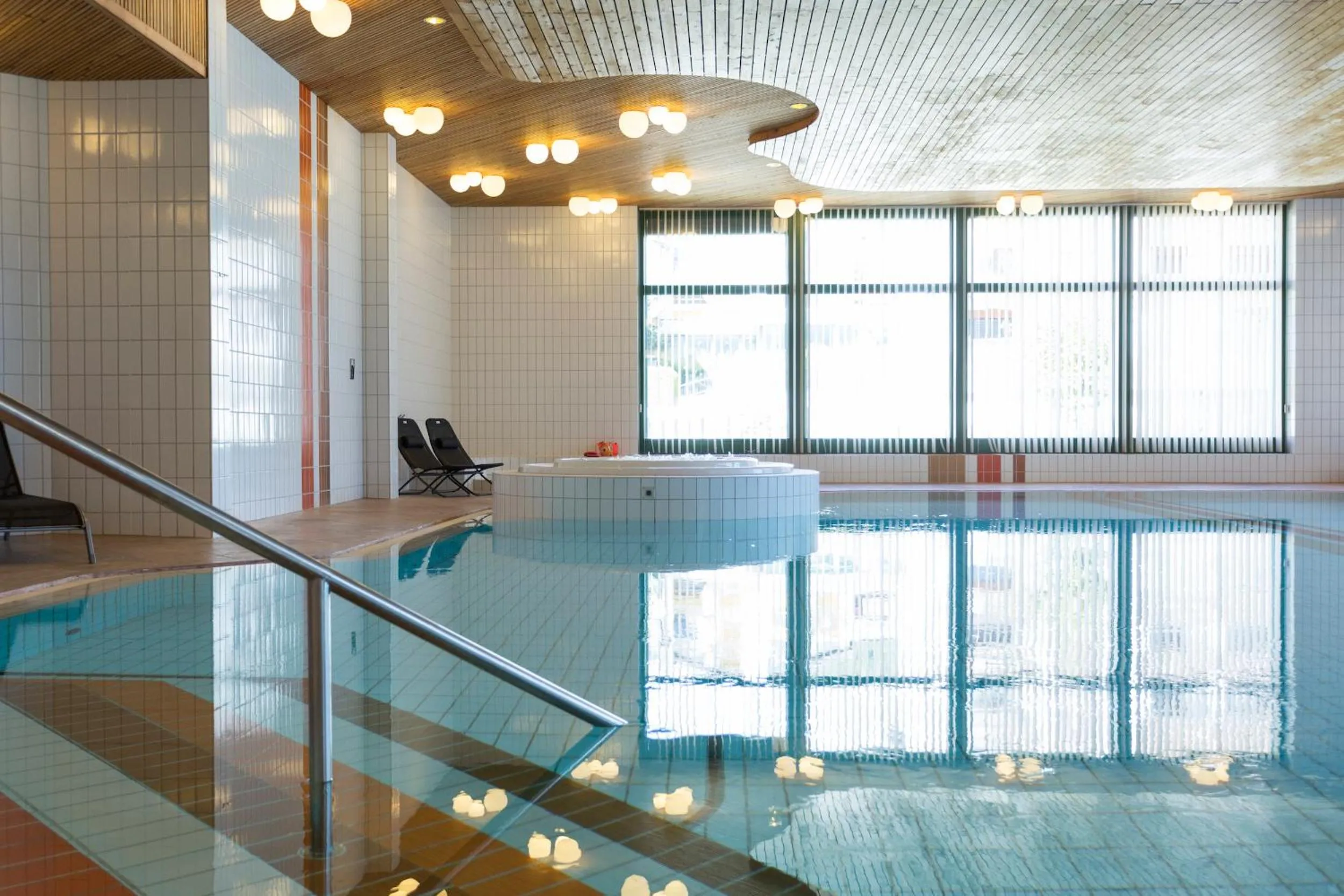 Hot Tub in Hotel Laaxerhof