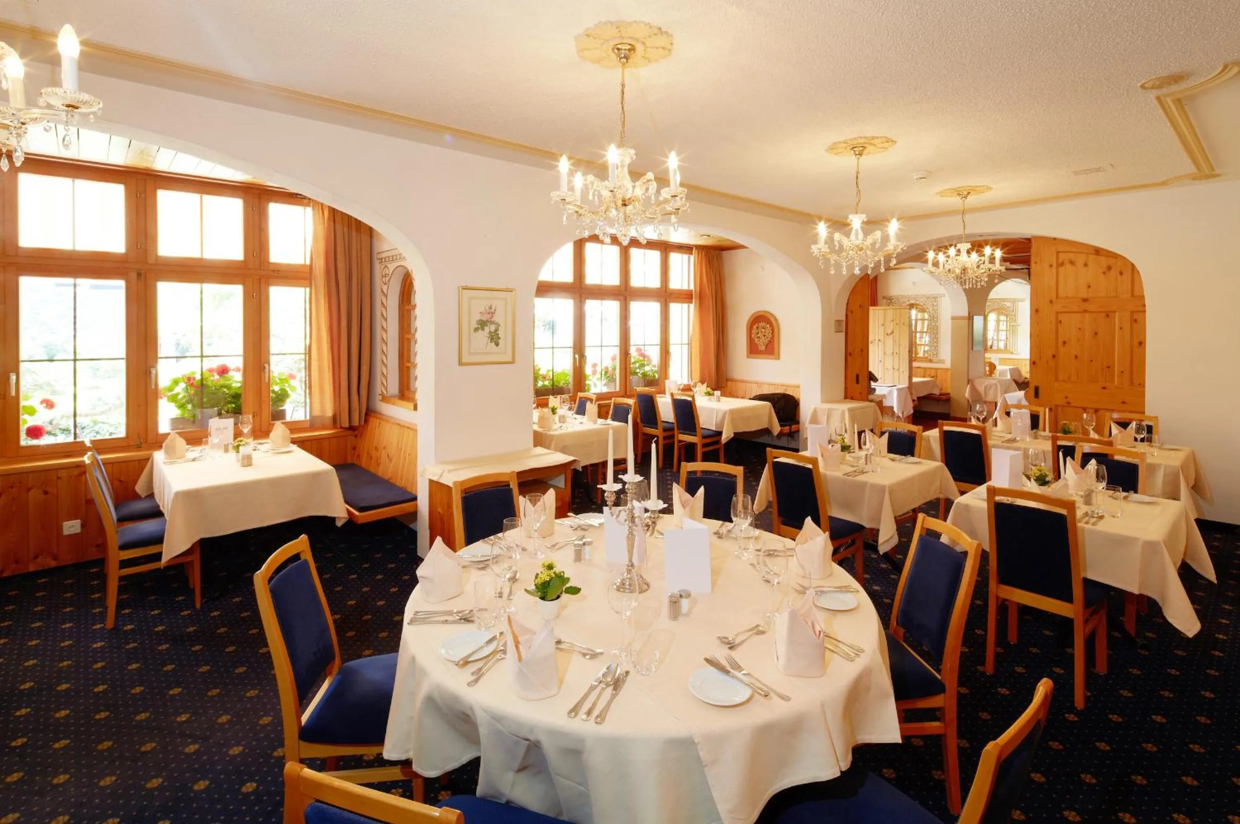 Restaurant/places to eat in Hotel Laaxerhof