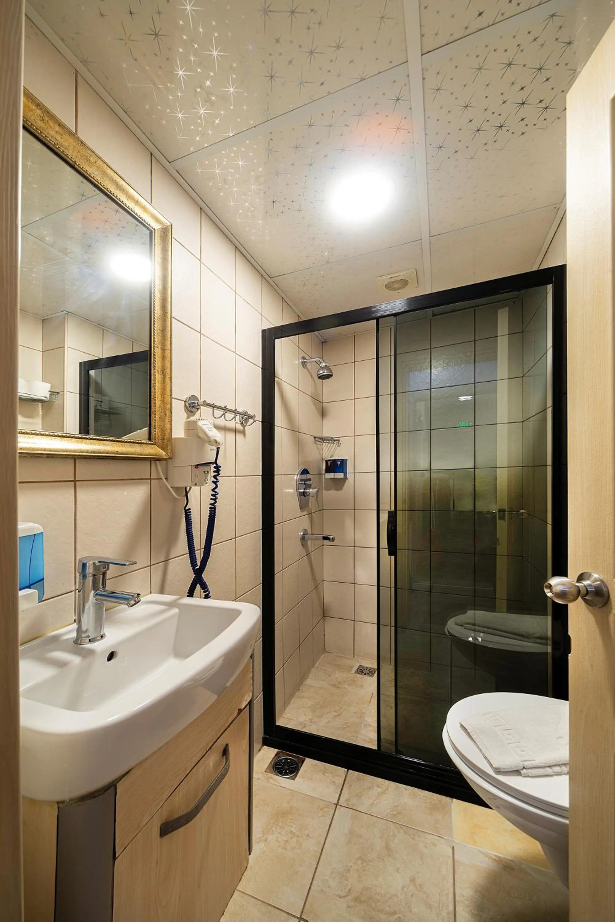 Bathroom in Sultan House