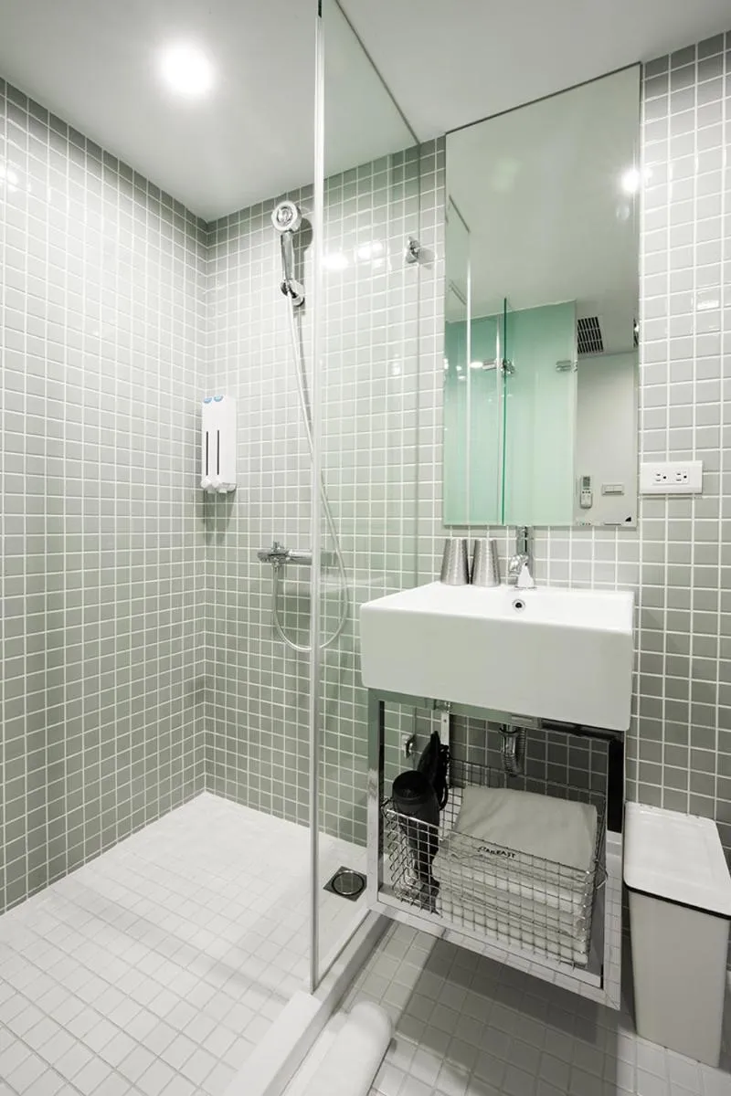 Shower in Star Hostel Taipei East