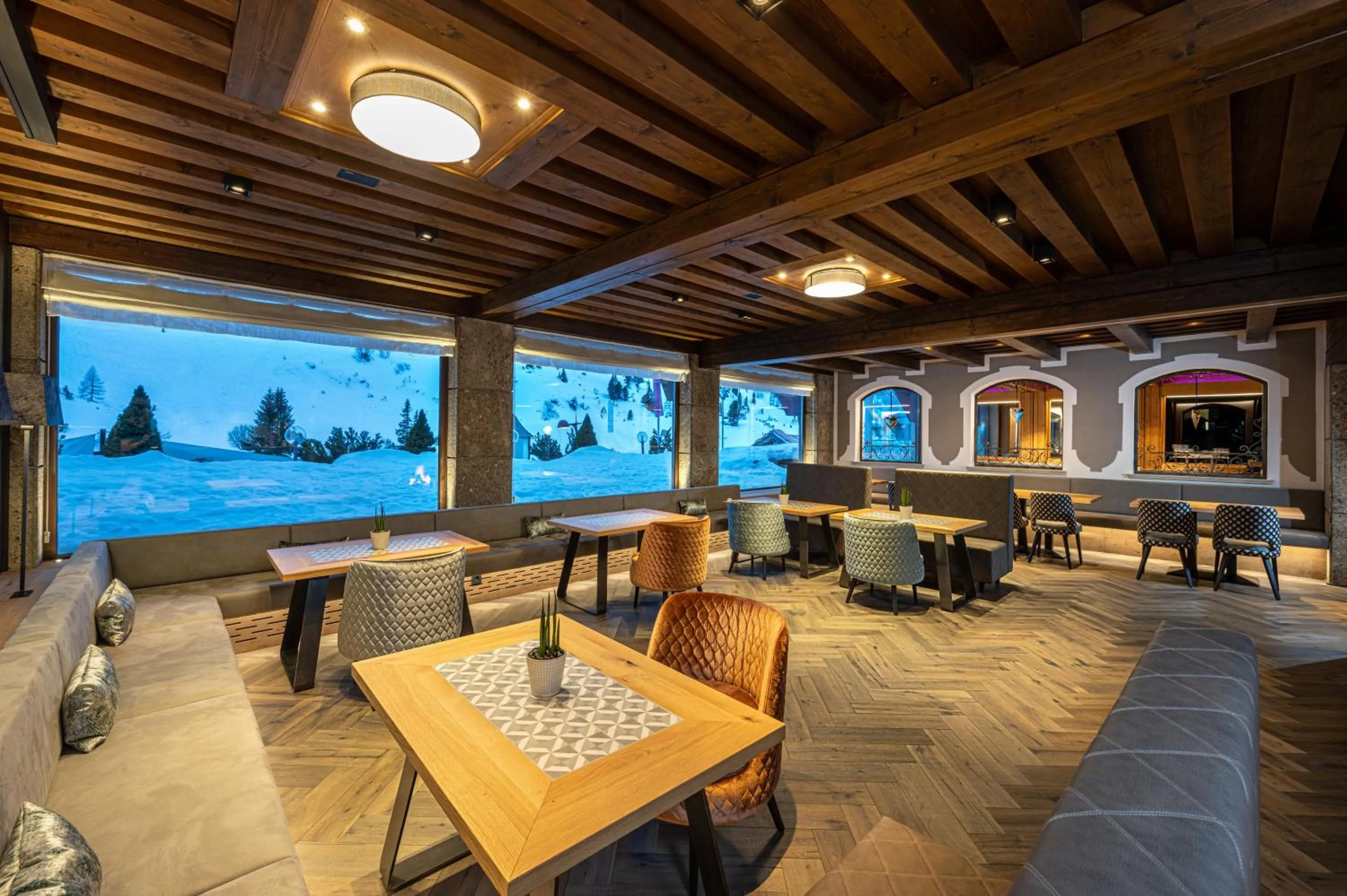 Lobby or reception in Hotel Alpina