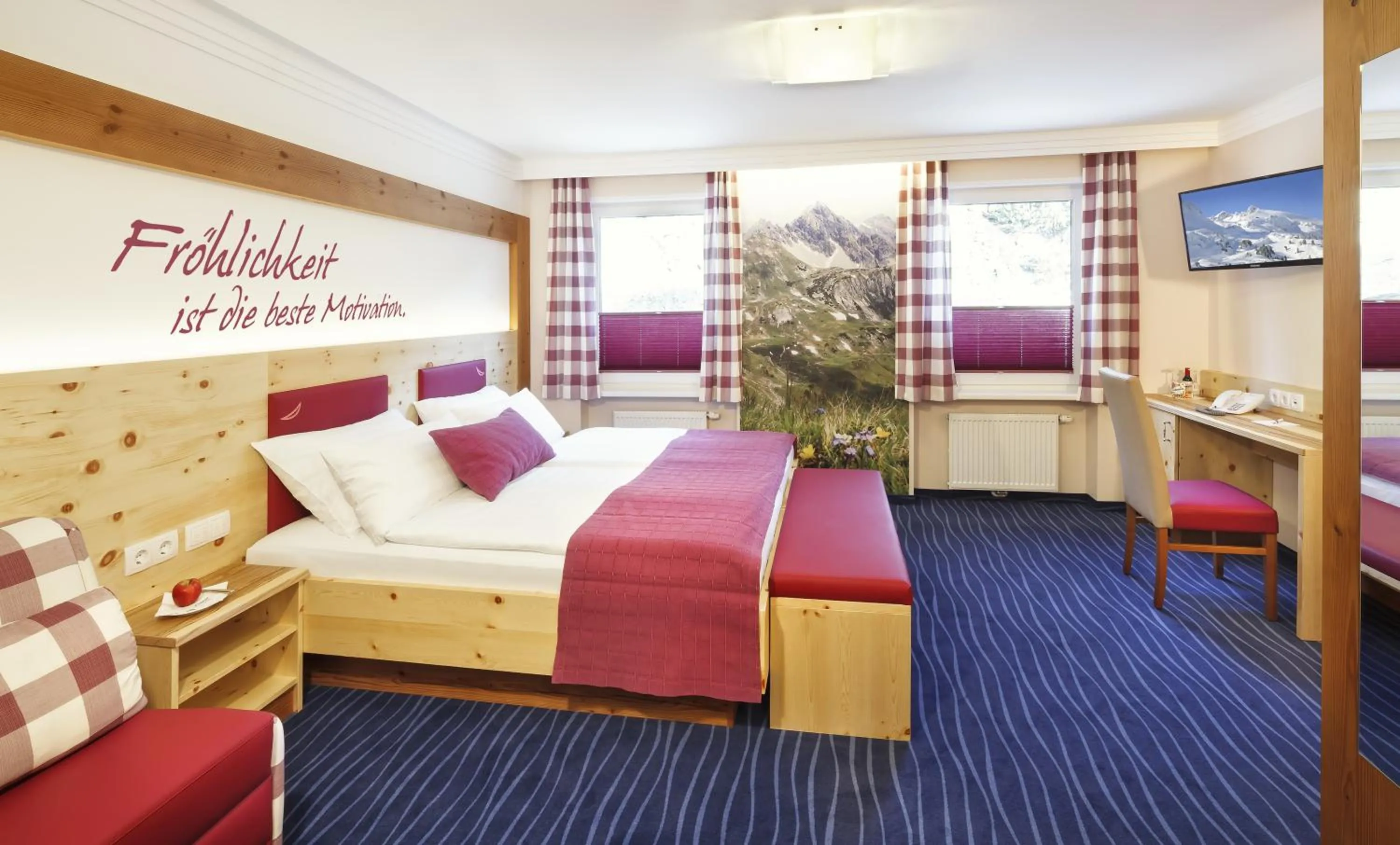 Photo of the whole room, Bed in Hotel Alpina
