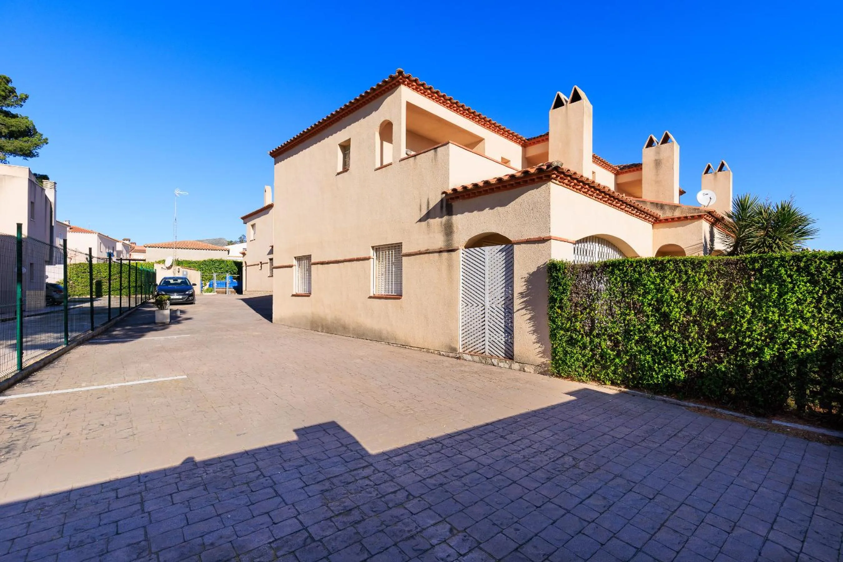 Property building in Rentalmar Brisas