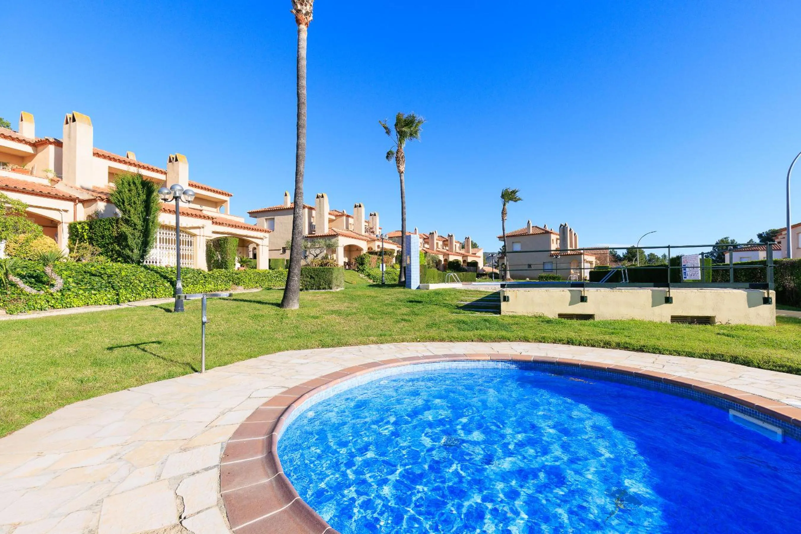 Swimming pool in Rentalmar Brisas