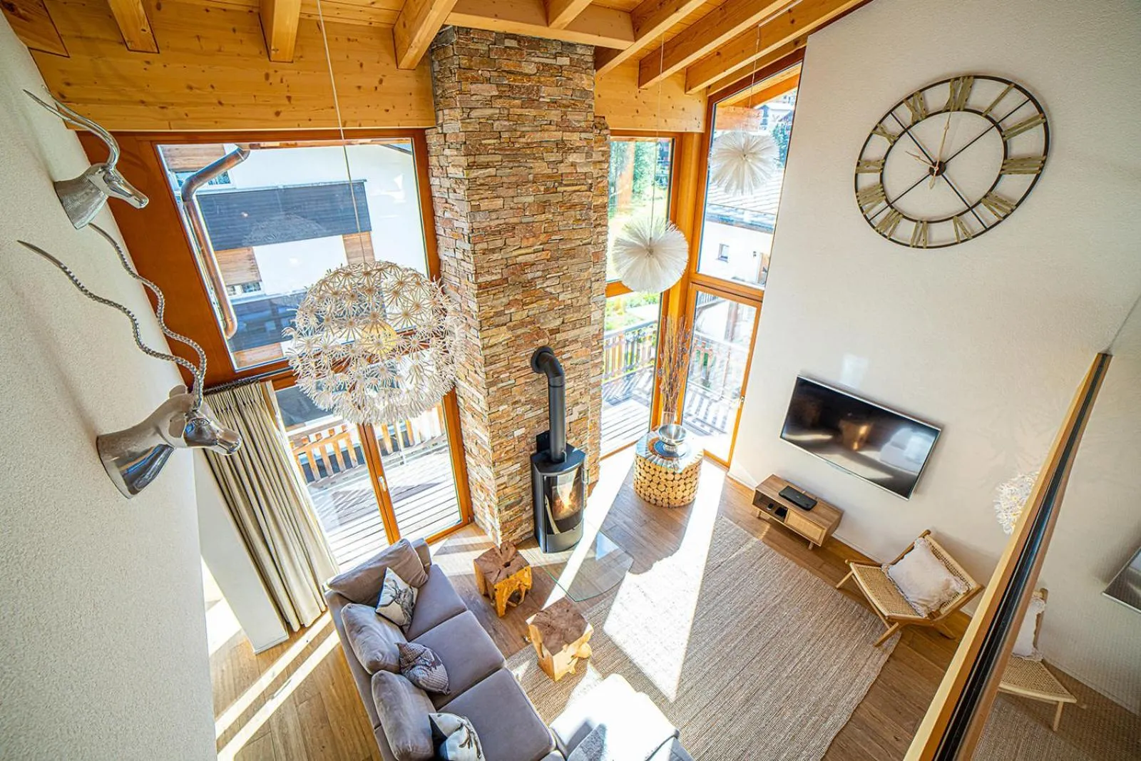 Communal lounge/ TV room in Sonnegg Penthouse