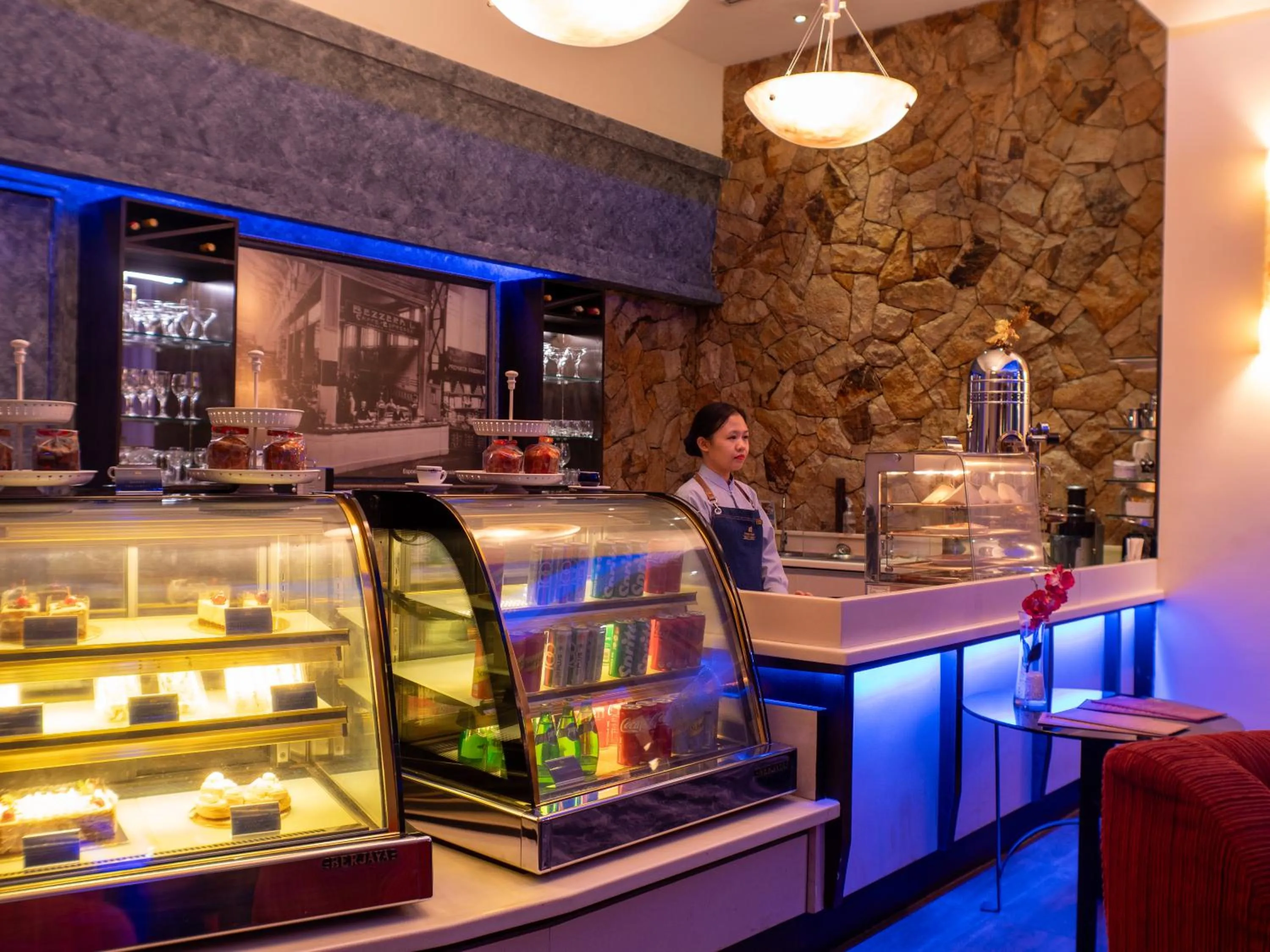 Food and drinks in Hotel Royal Kuala Lumpur