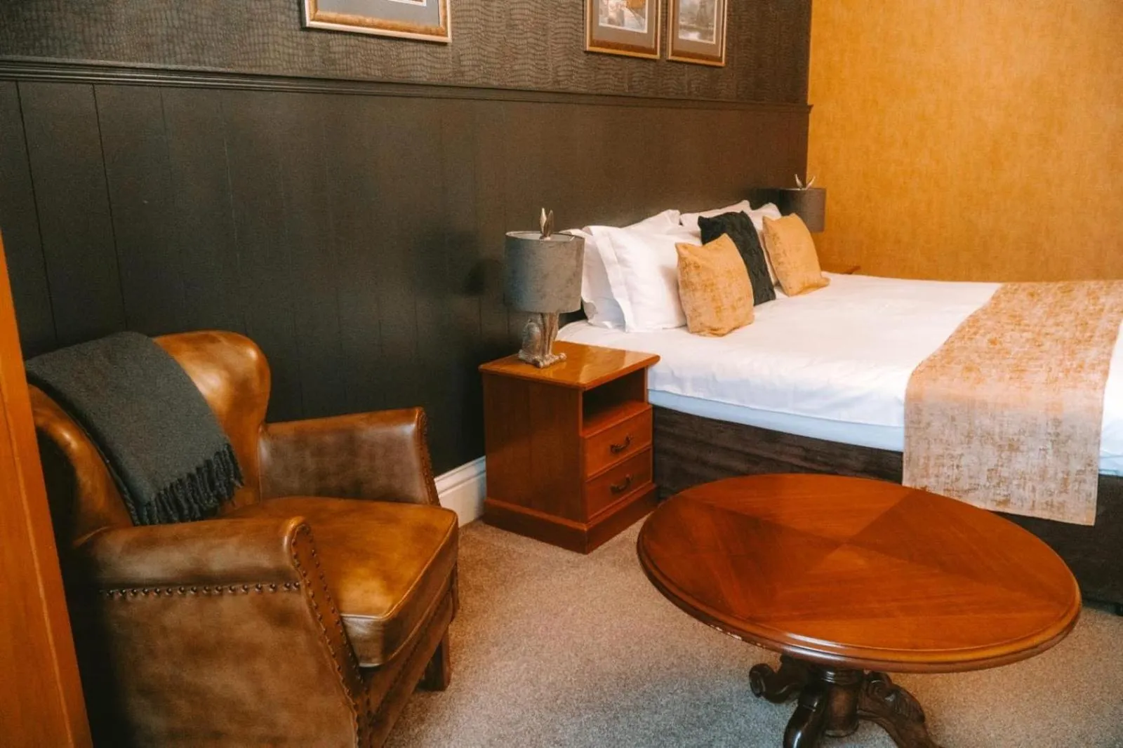 Bedroom, Bed in The White House Inn - Whitby