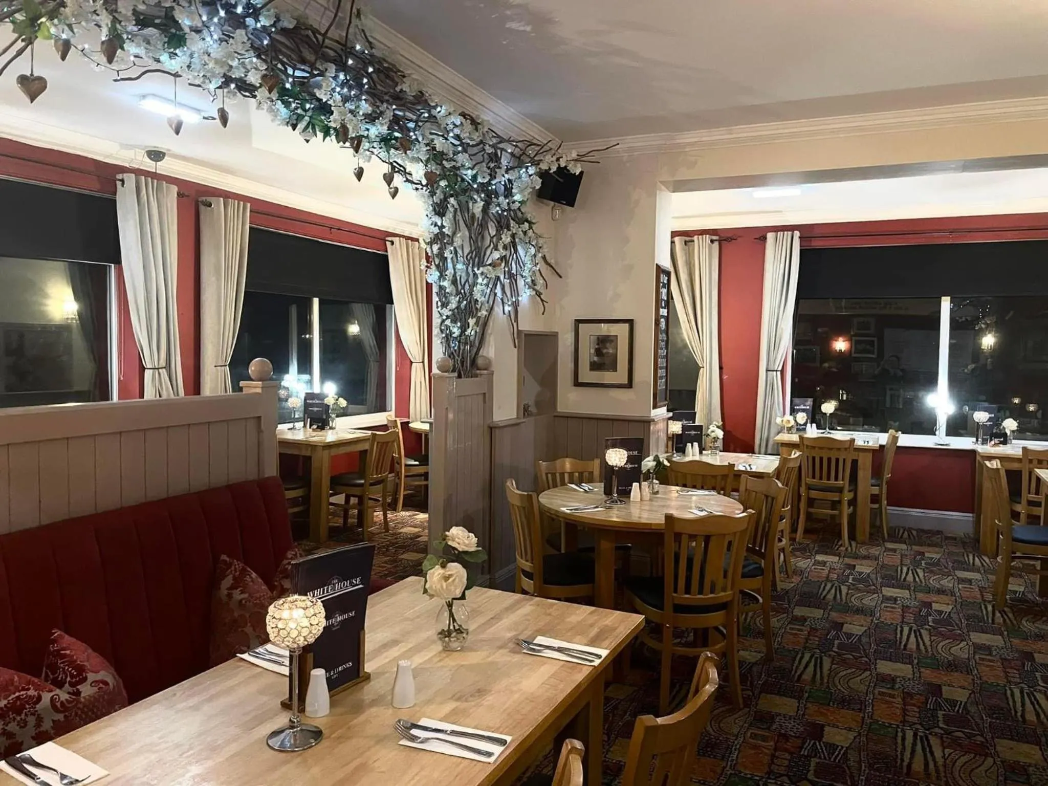 Restaurant/places to eat in The White House Inn - Whitby
