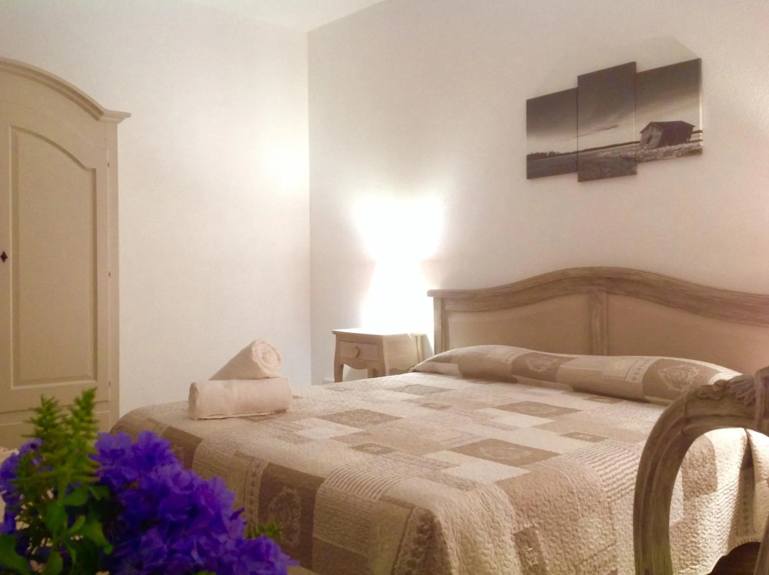 Photo of the whole room, Bed in City Garden Guest House