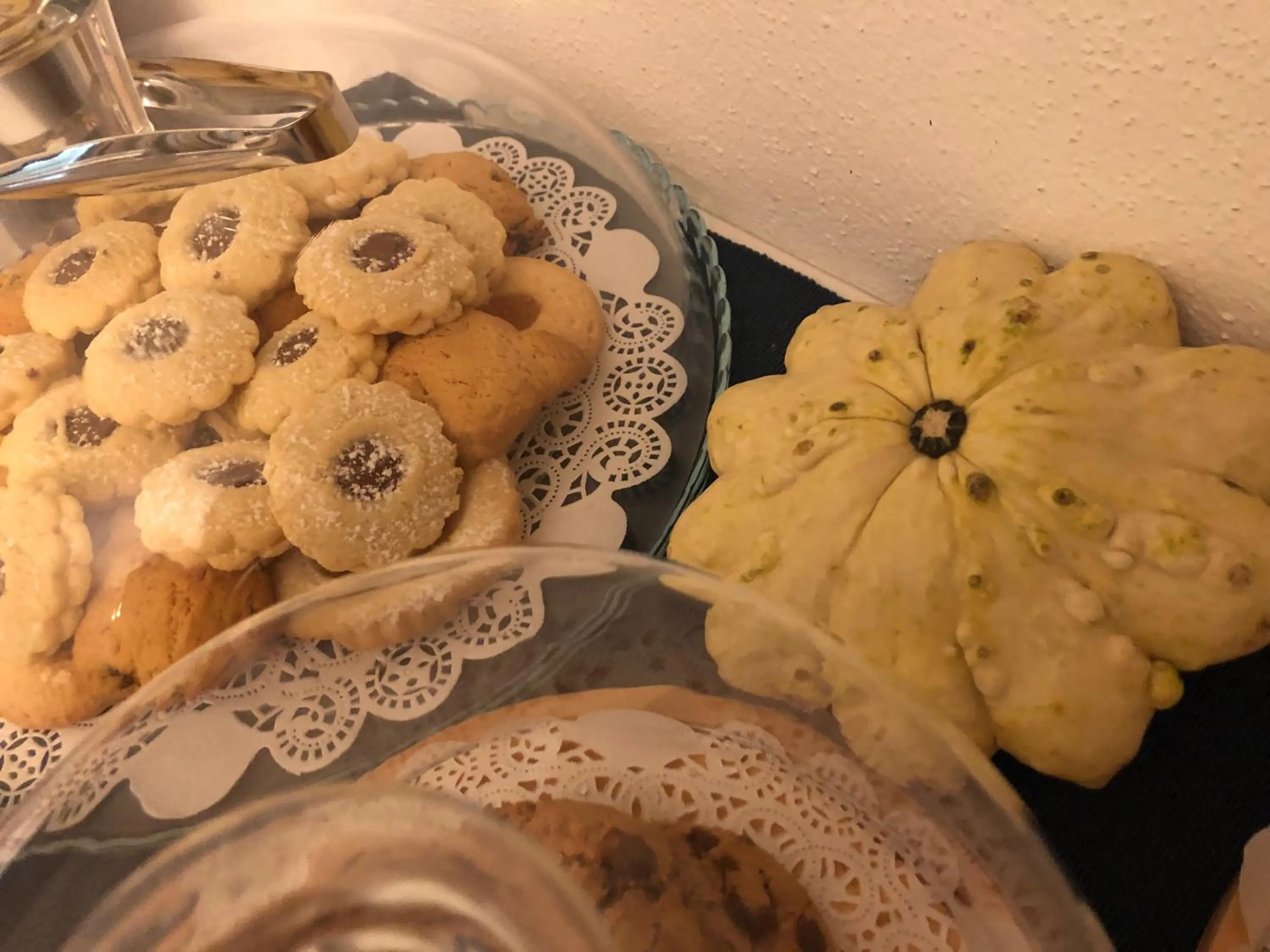 Buffet breakfast in City Garden Guest House