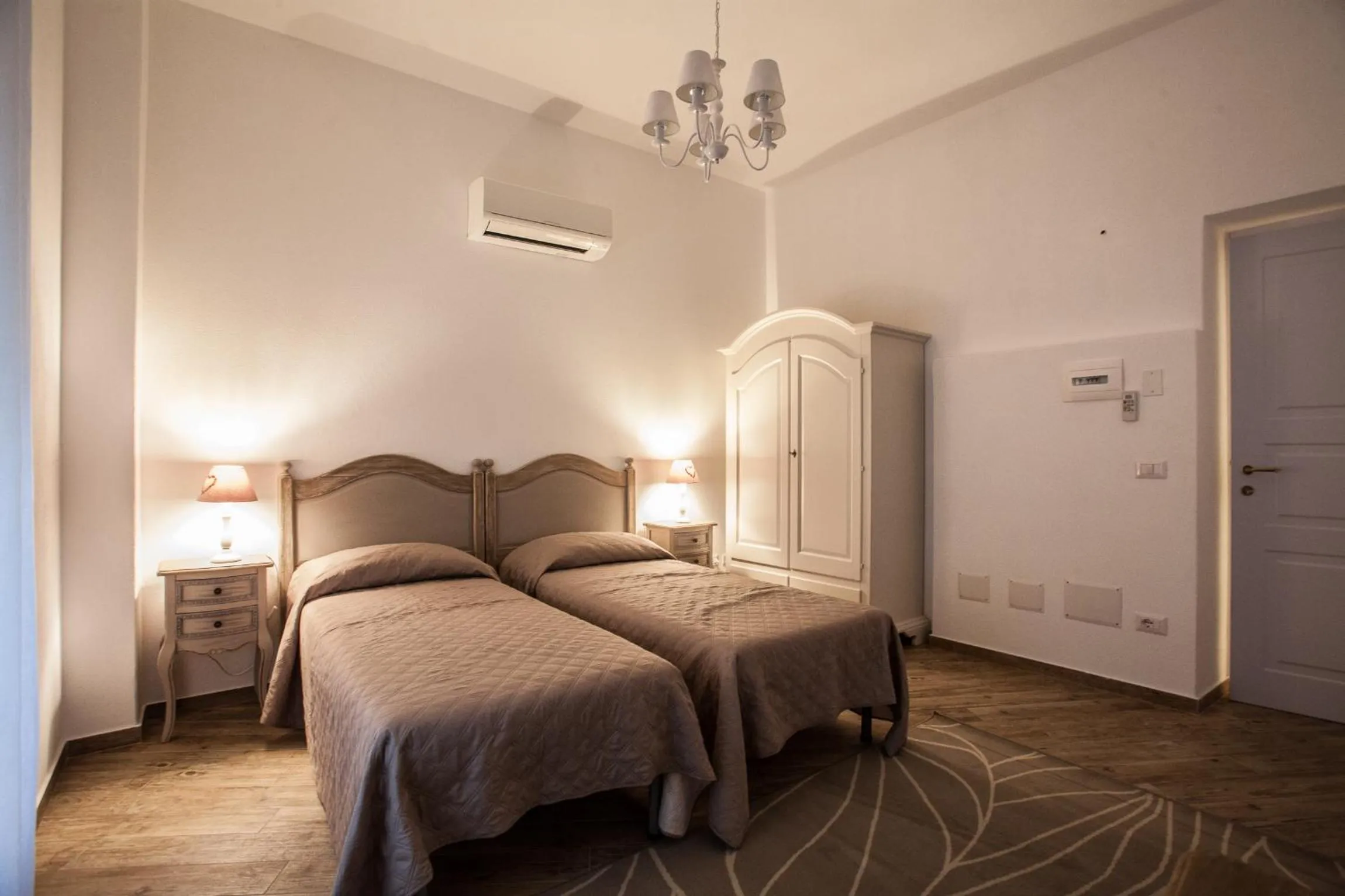 Photo of the whole room, Bed in City Garden Guest House