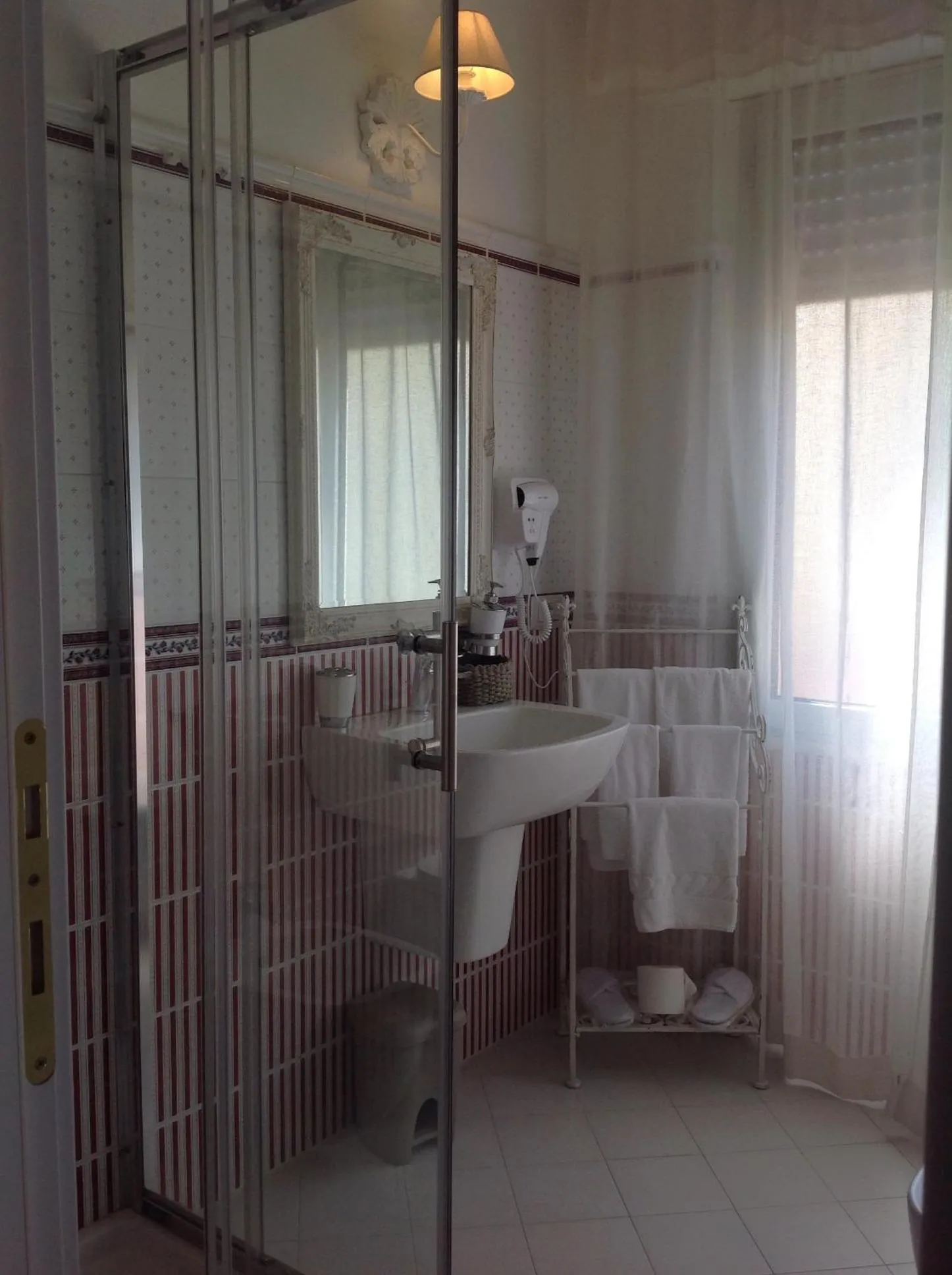 Bathroom in City Garden Guest House