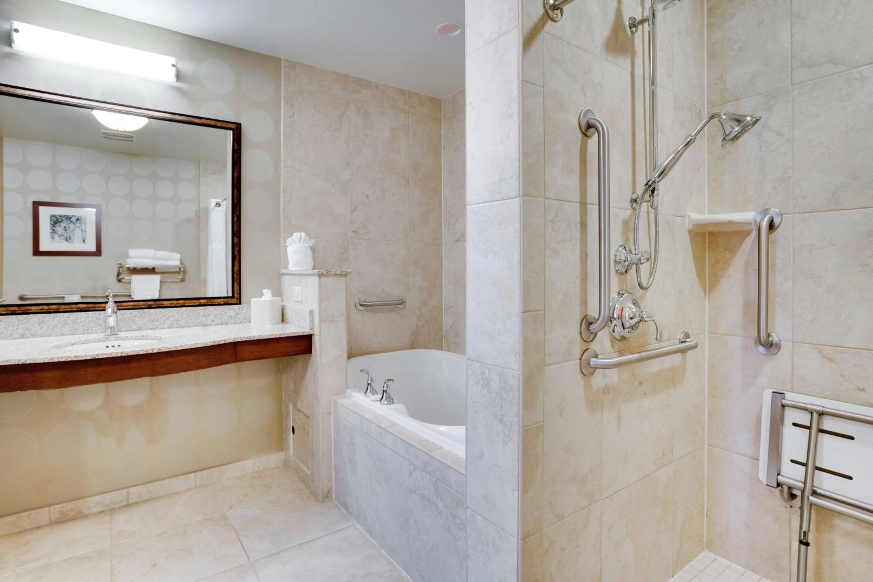 Bathroom in Hilton Garden Inn Milwaukee Airport