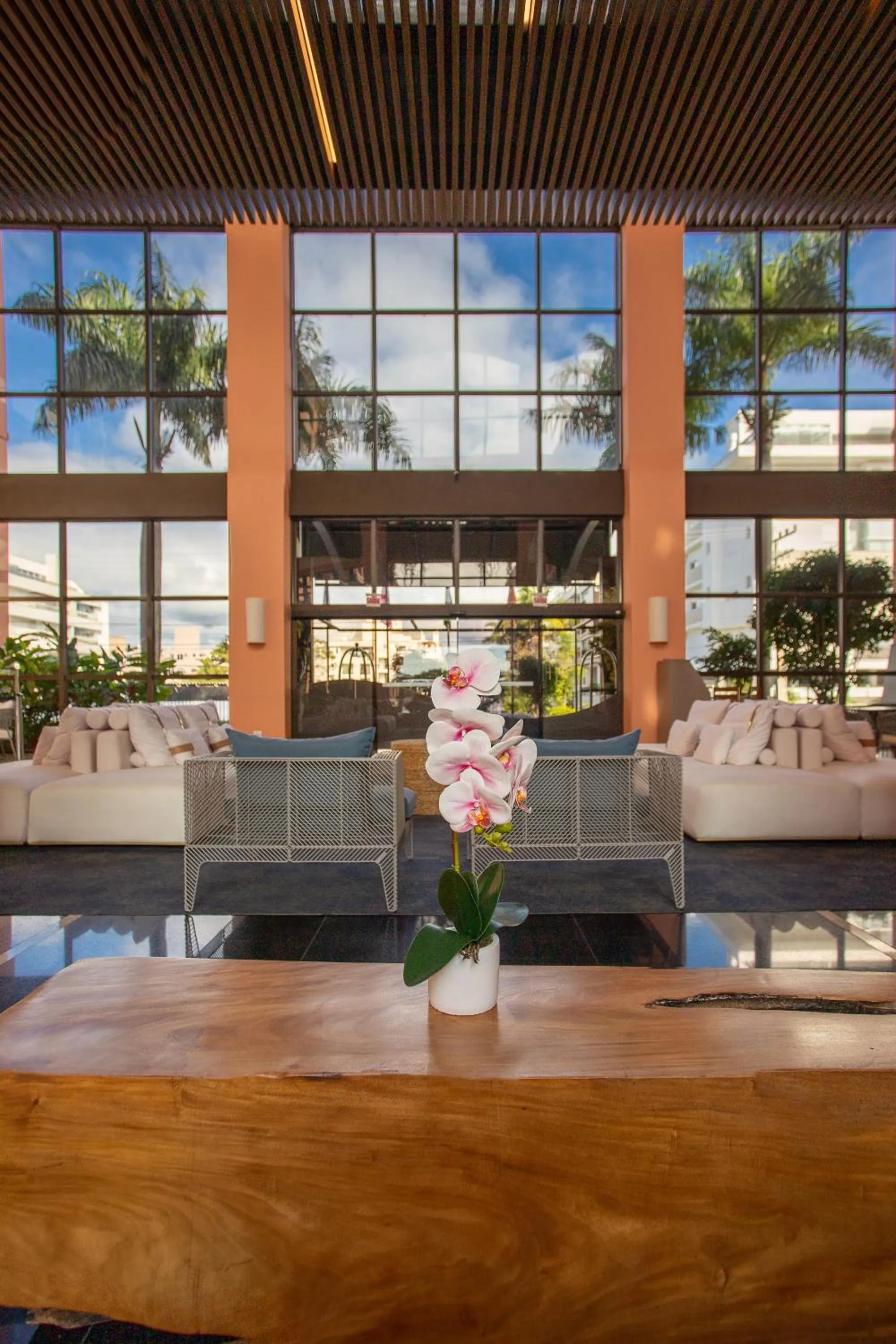 Lobby or reception in Hotel Jurerê Beach Village - OFICIAL