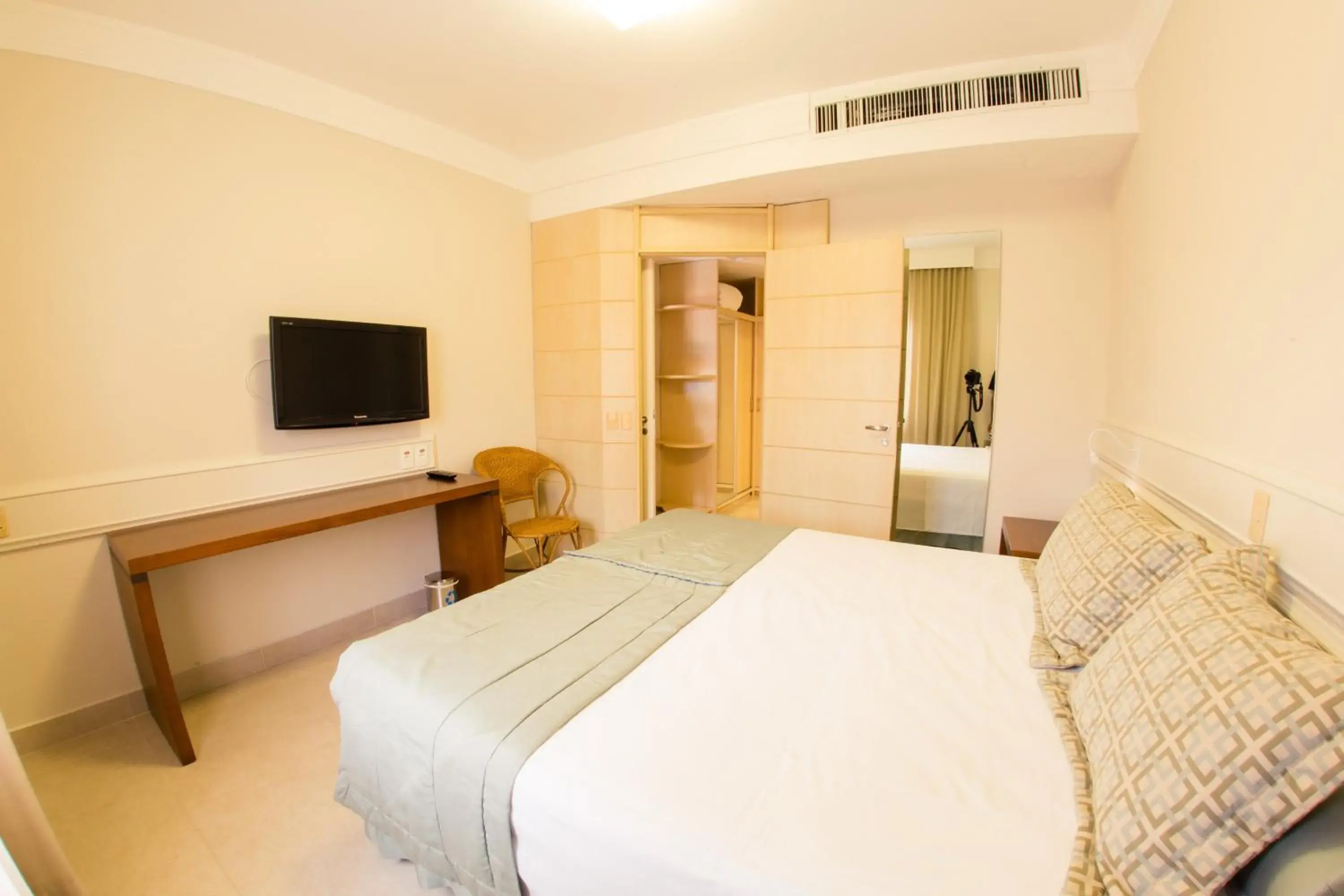 Bed in Hotel Jurerê Beach Village - OFICIAL Bed in Hotel Jurerê Beach Village - OFICIAL