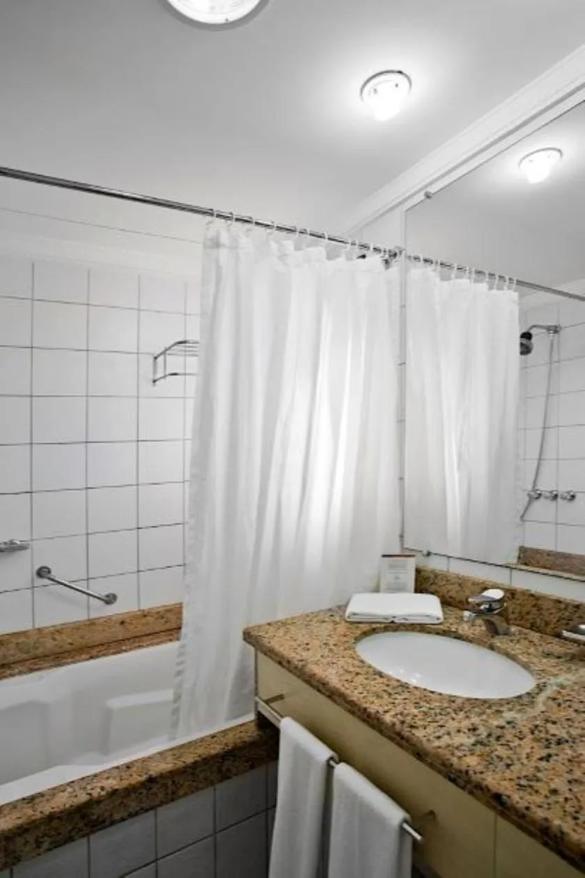 Bathroom in Hotel Jurerê Beach Village - OFICIAL