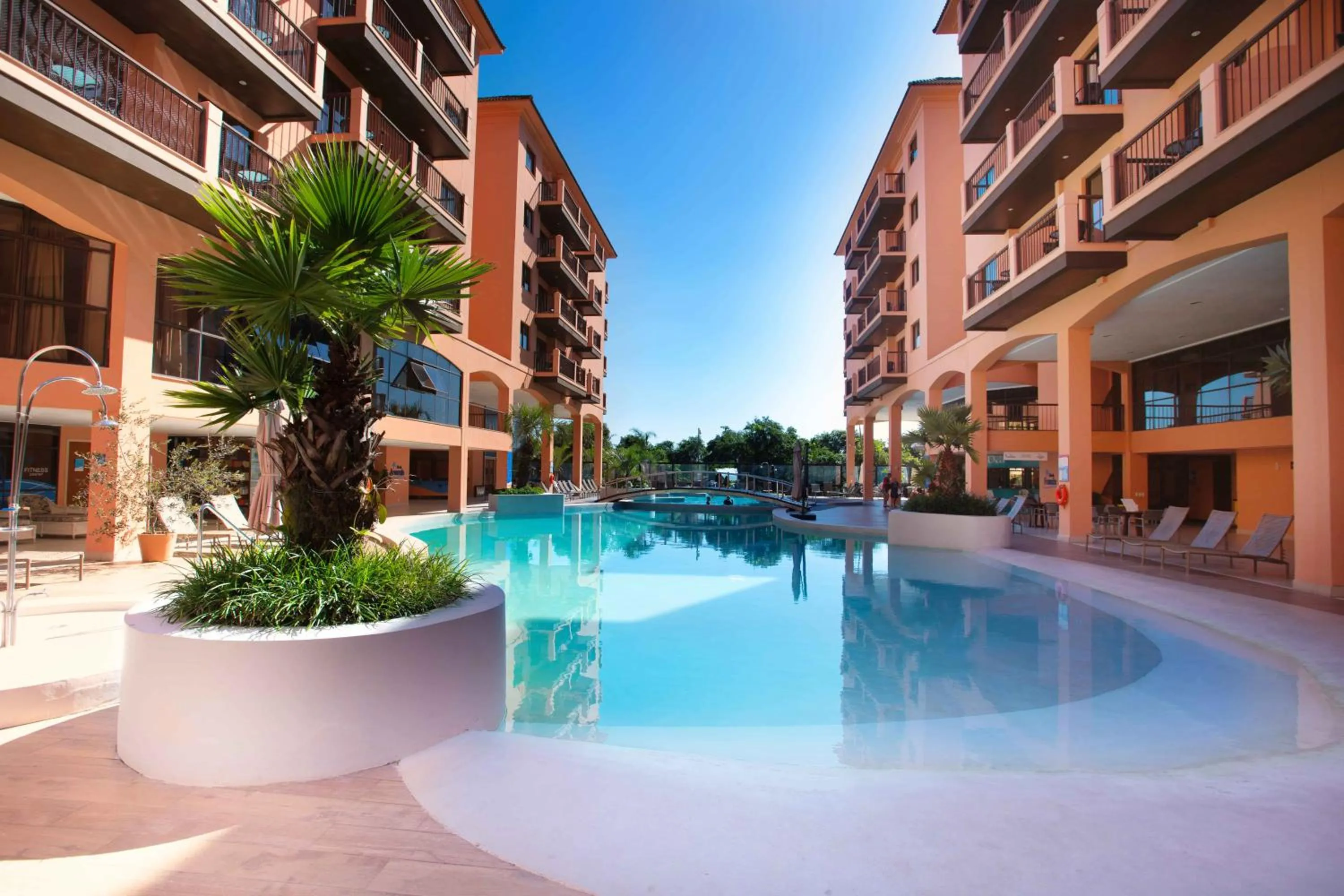 Swimming pool in Hotel Jurerê Beach Village - OFICIAL