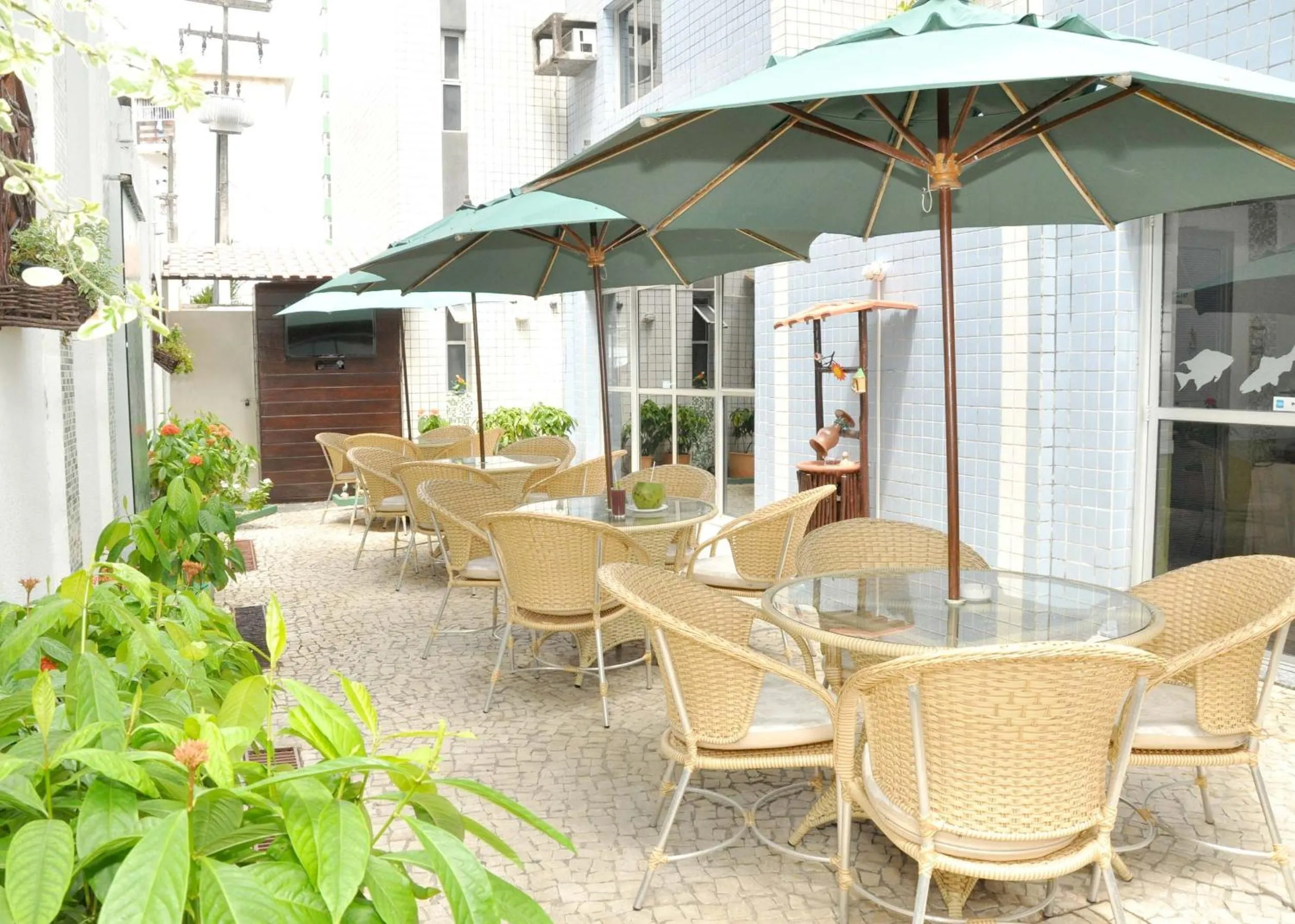 Lounge or bar in Vila Azul Praia Hotel