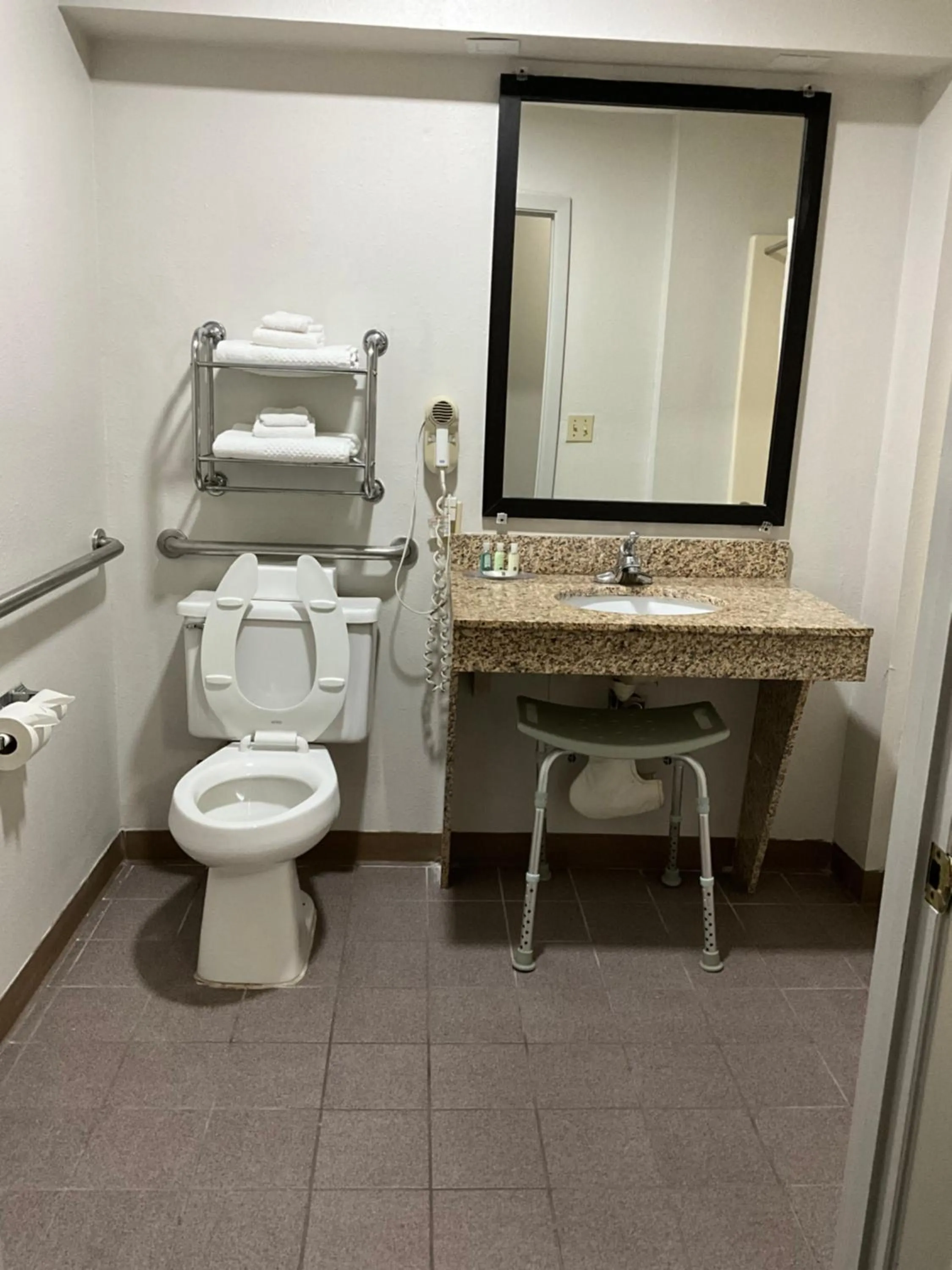 Toilet in Quality Inn Jacksonville near Little Rock Air Force Base