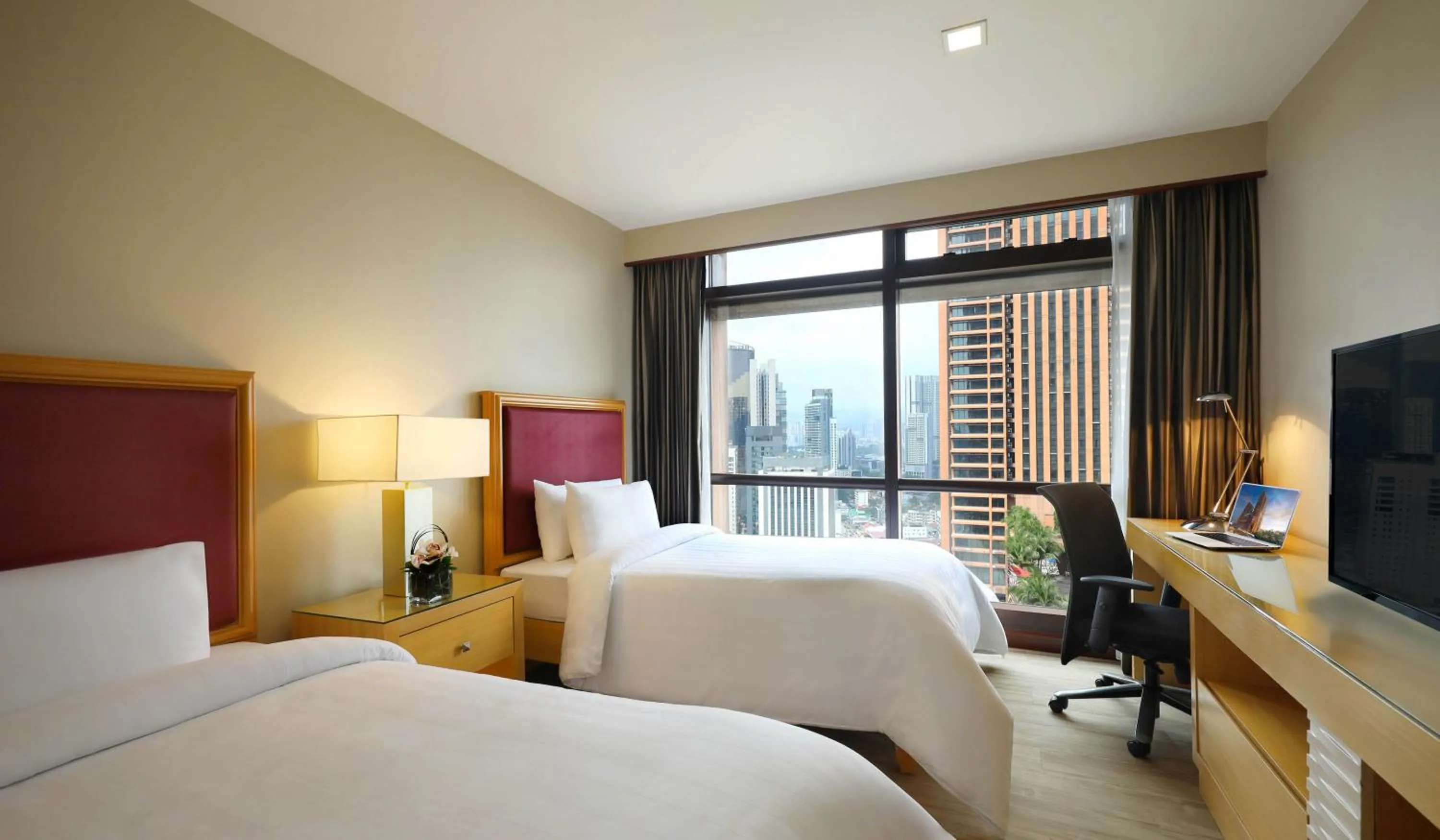 Bedroom, Bed in Berjaya Times Square Hotel, Kuala Lumpur