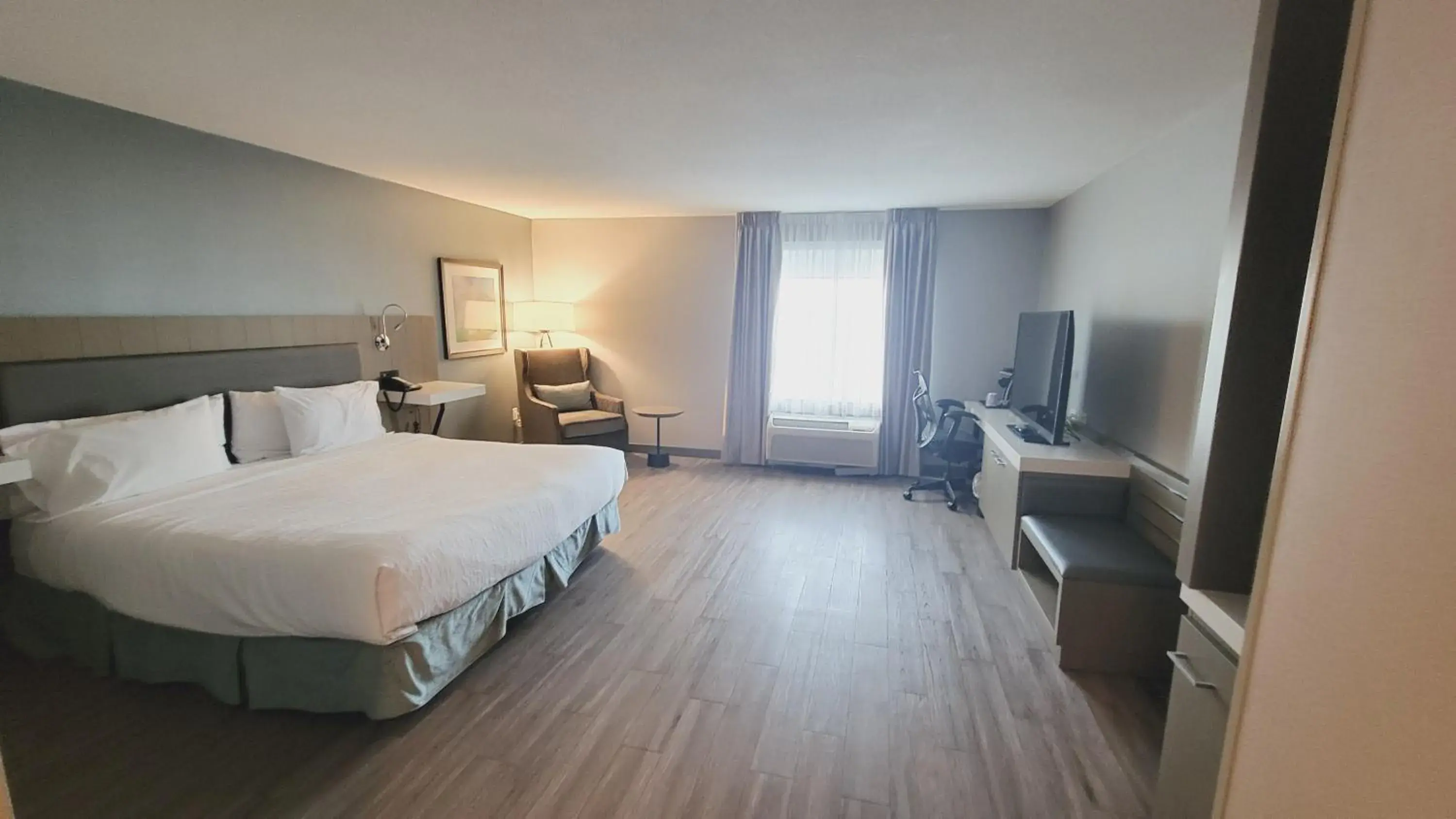 Bed in Hilton Garden Inn Halifax Airport Bed in Hilton Garden Inn Halifax Airport