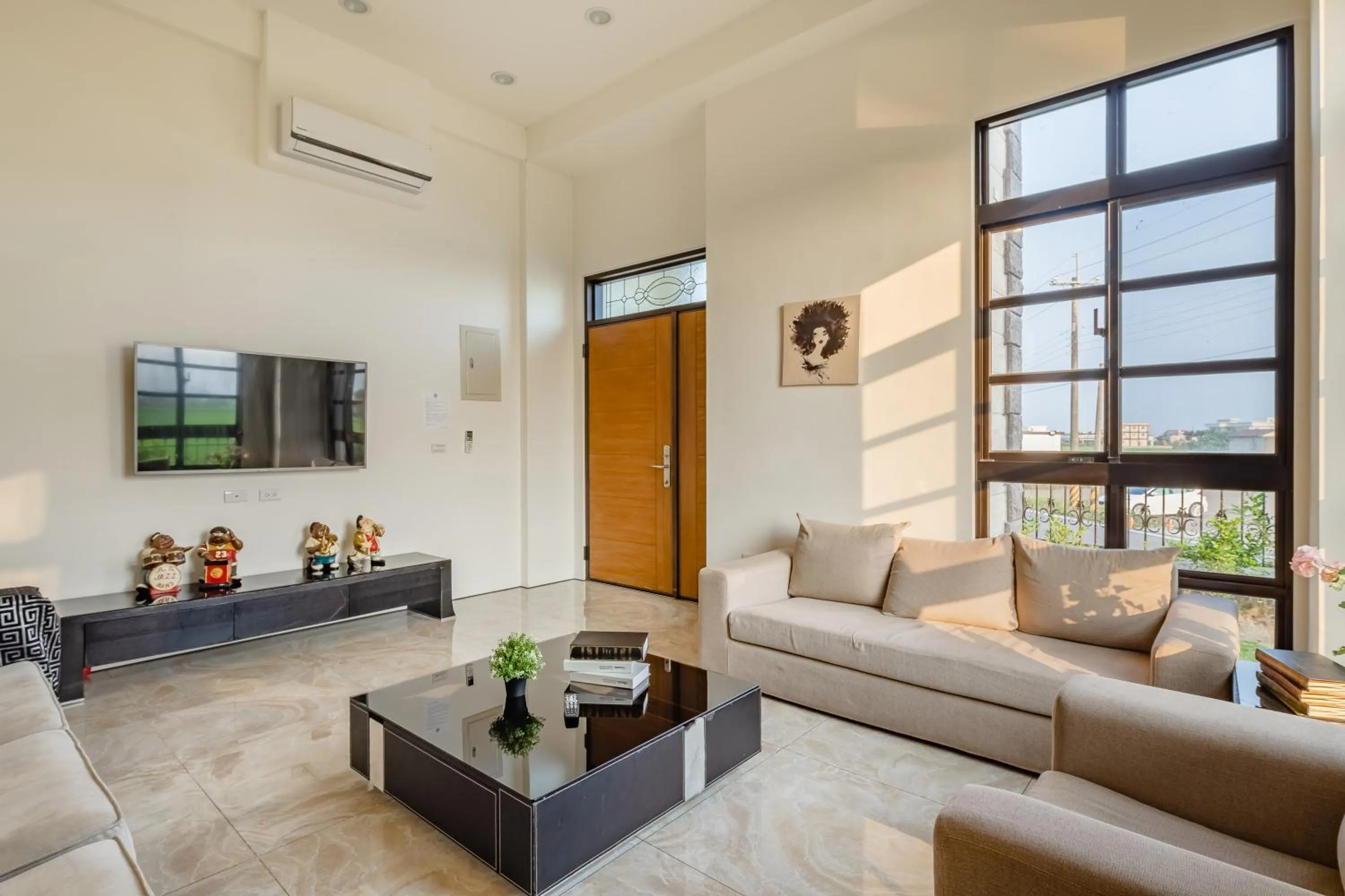 Communal lounge/ TV room in Milan Yilan