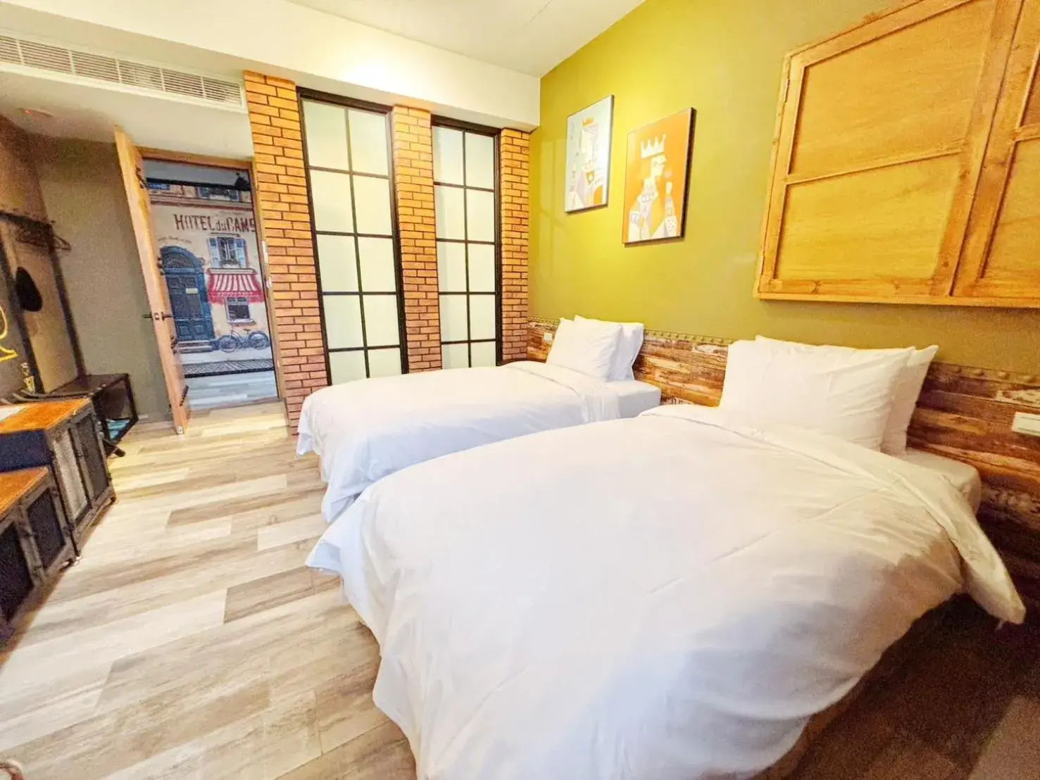 Bed in Milan Yilan Bed in Milan Yilan