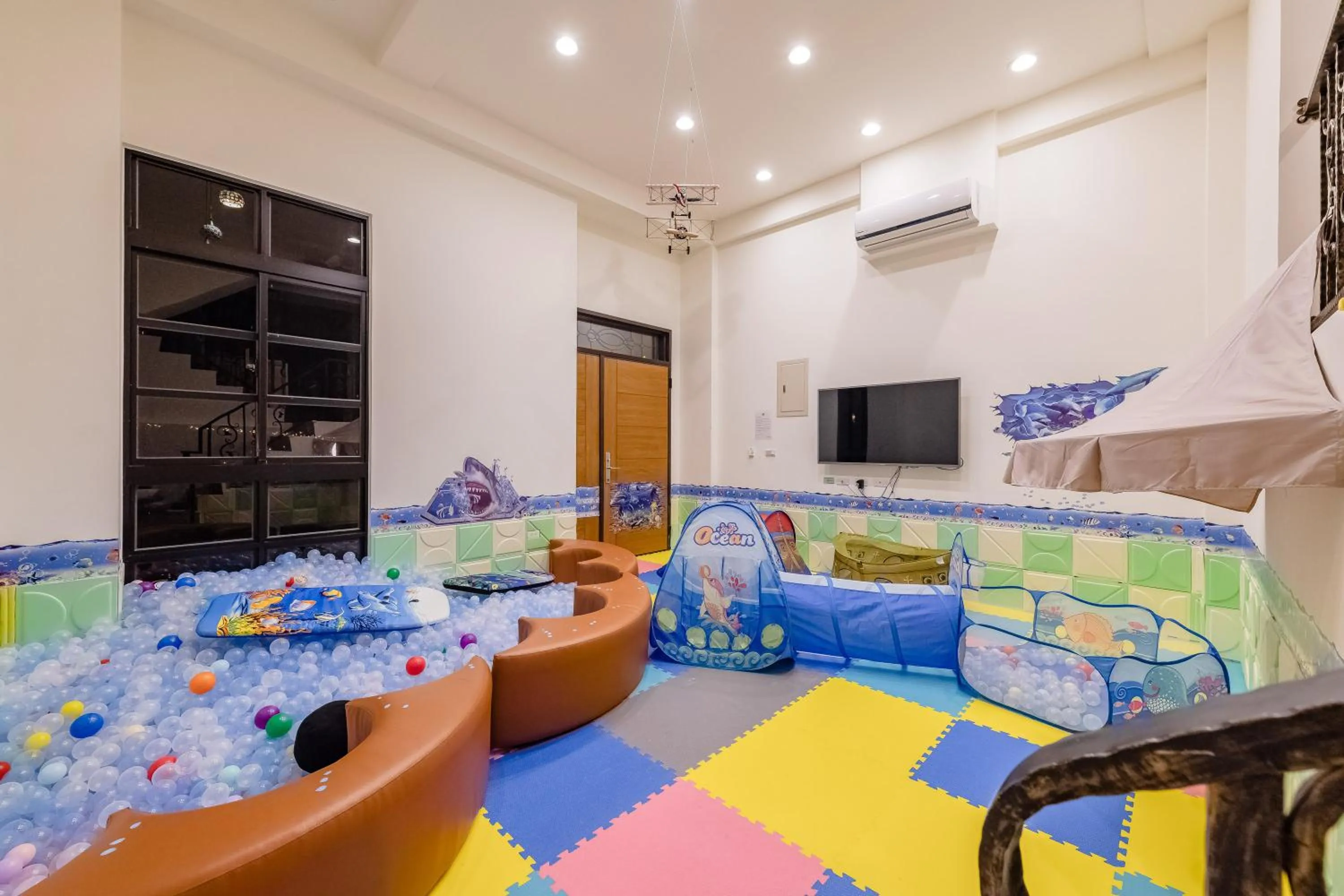 Decorative detail in Milan Yilan