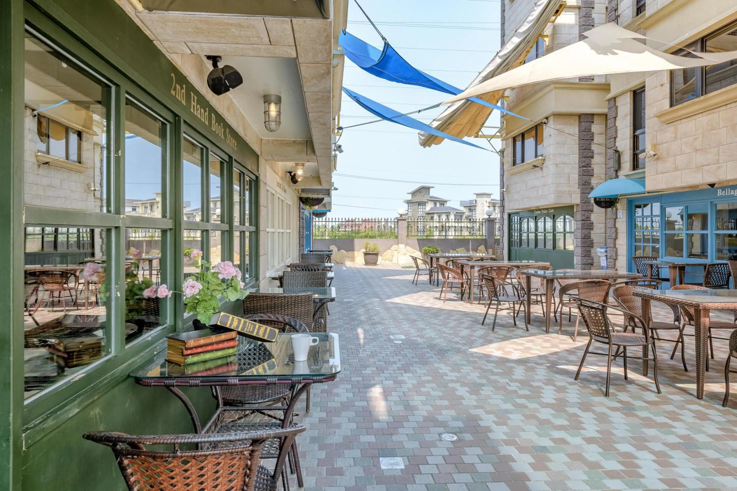 Facade/entrance in Milan Yilan