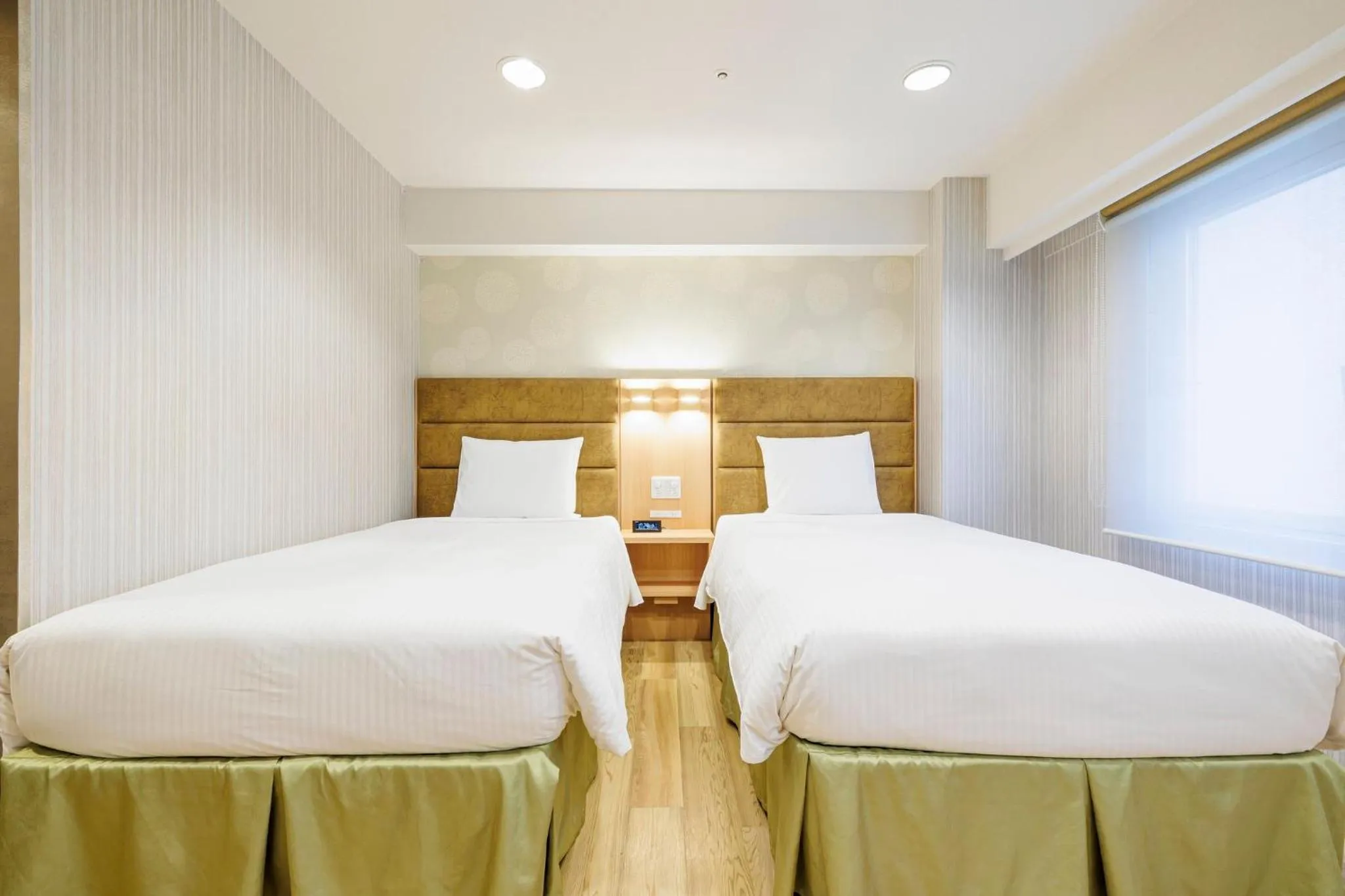 Photo of the whole room, Bed in ANA Holiday Inn Sapporo Susukino by IHG