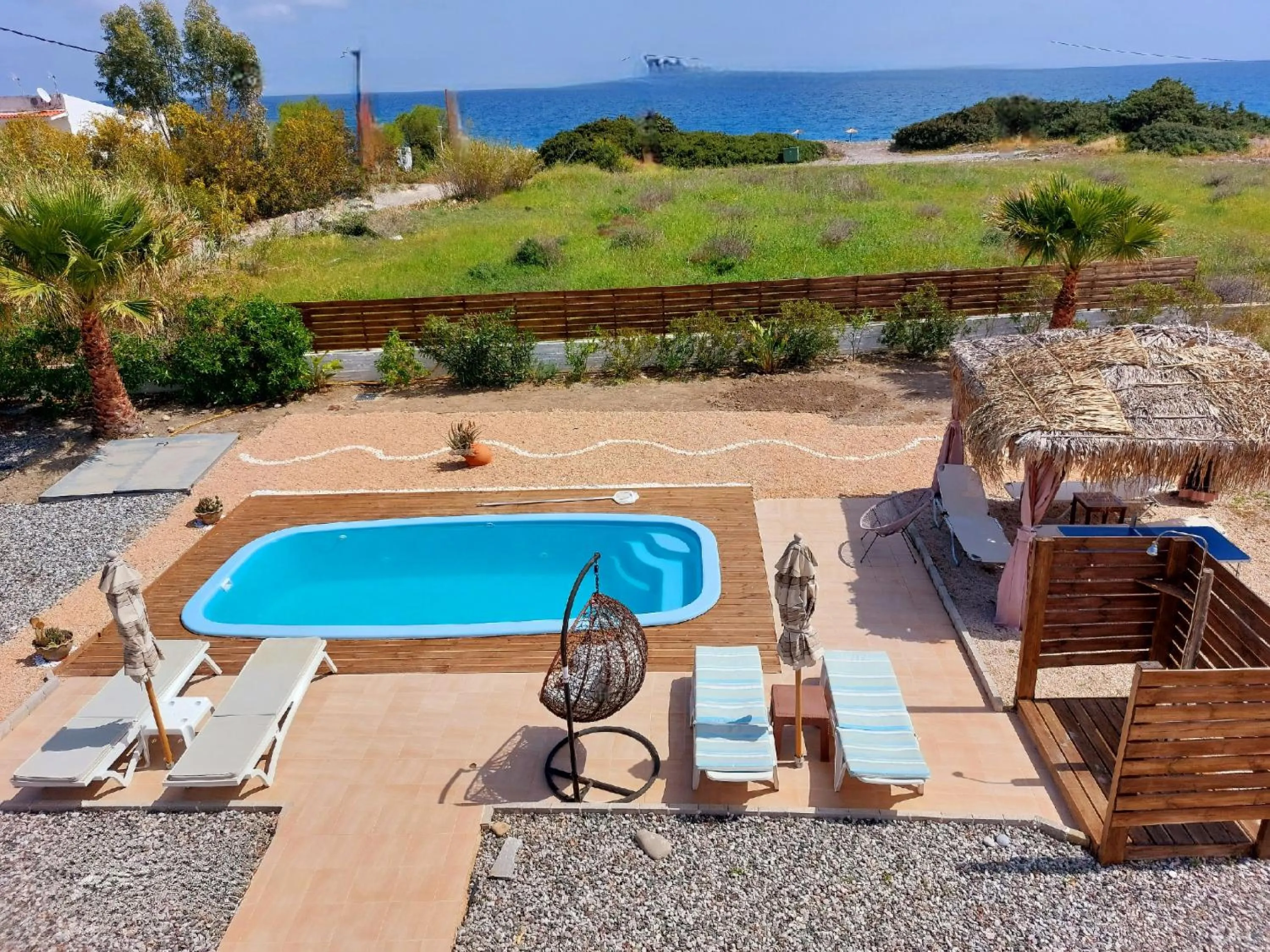 Gennadi Serenity House- beachfront villa with pool